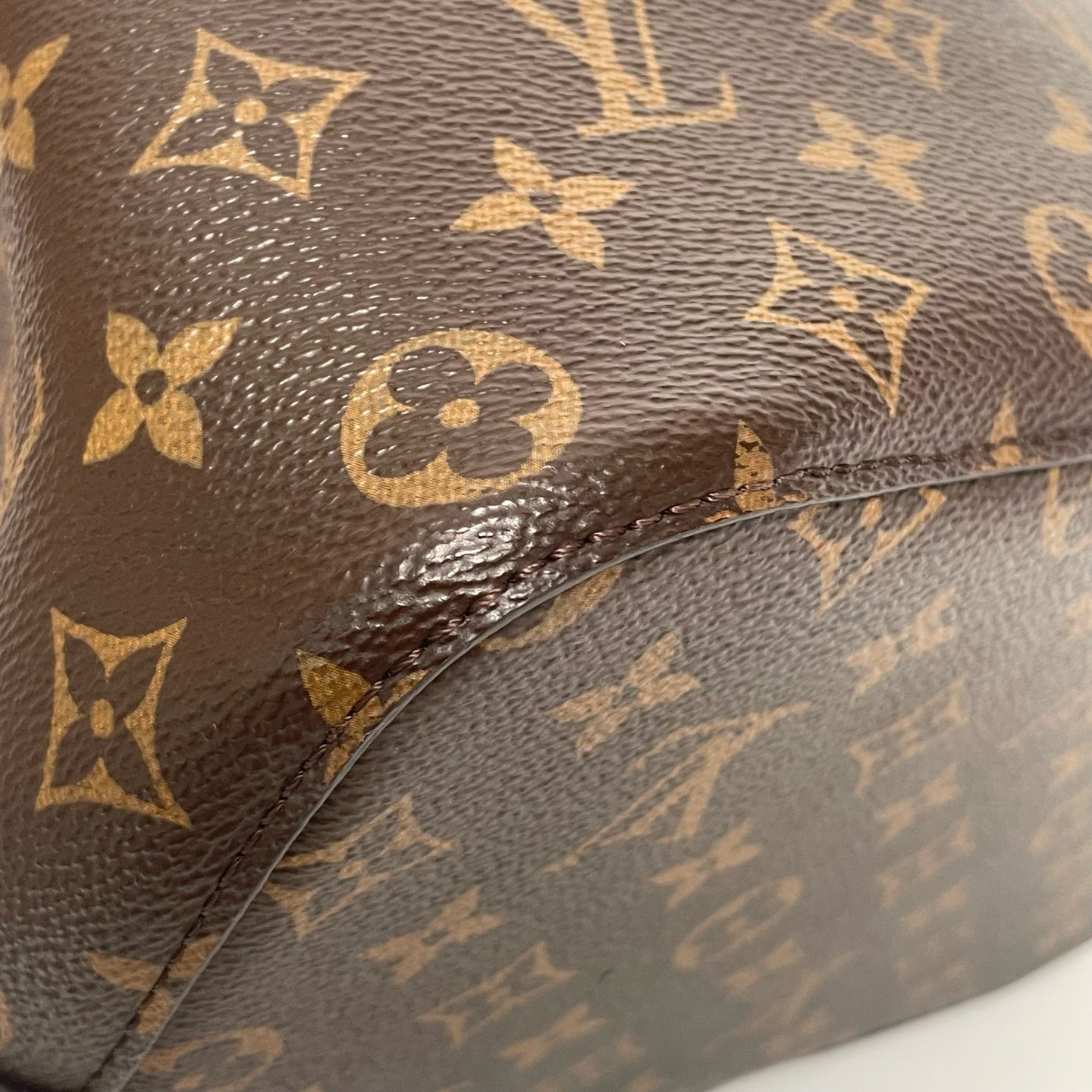 Louis Vuitton - Other - Leather - Brown - (medium)
