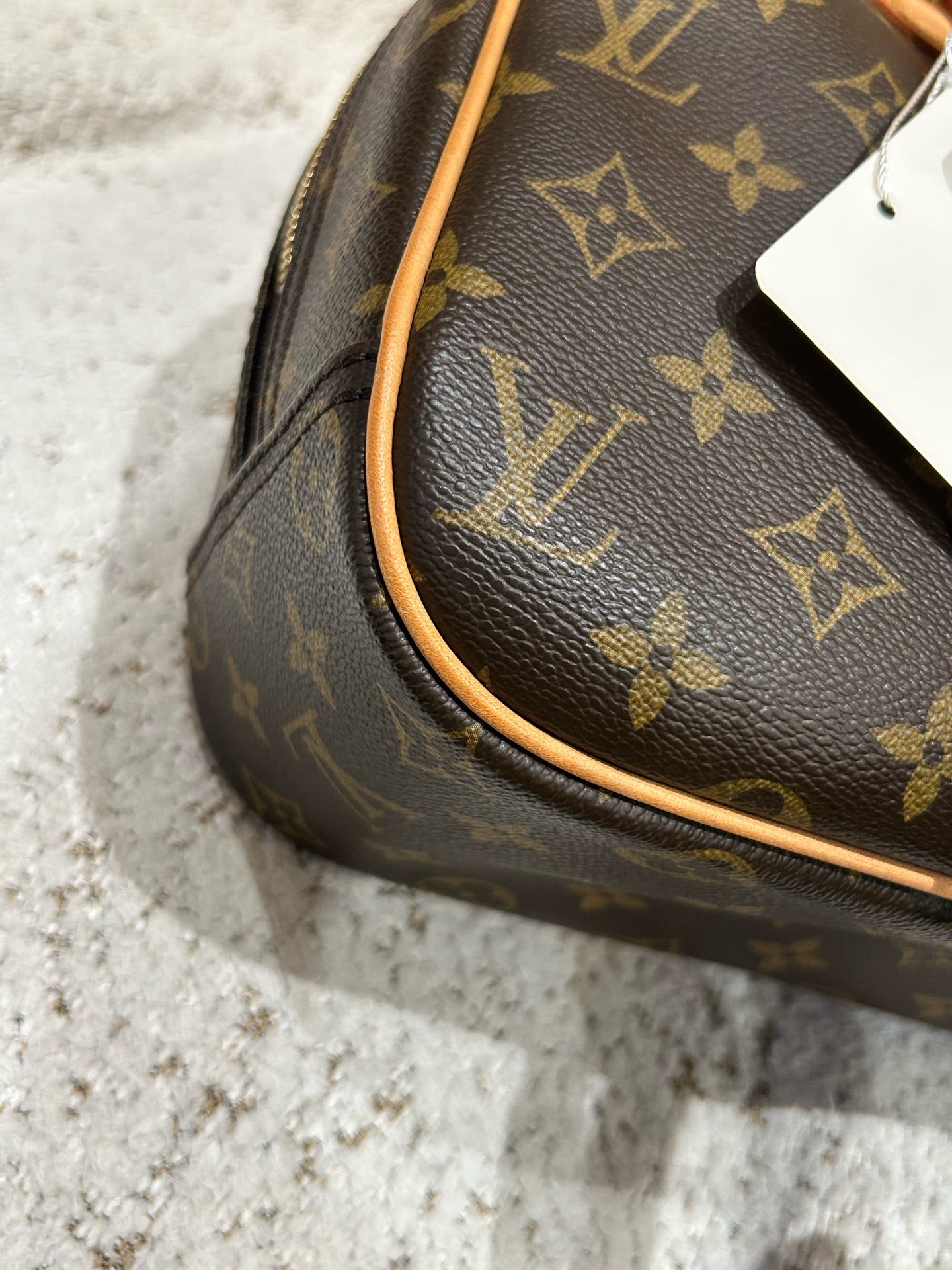 Louis Vuitton - Other - Leather - Brown - (medium)