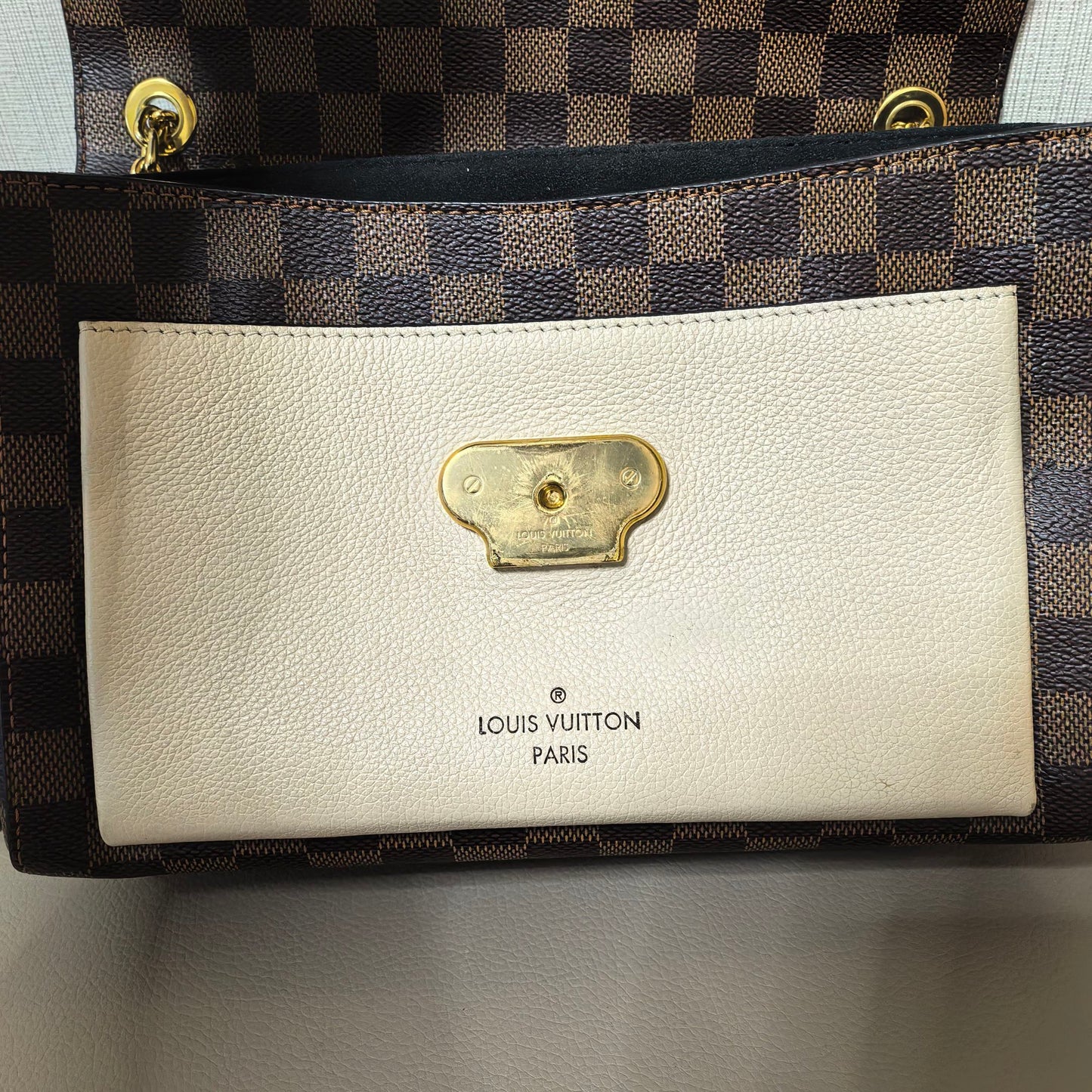 Louis Vuitton - Other - Leather - Brown - (medium)