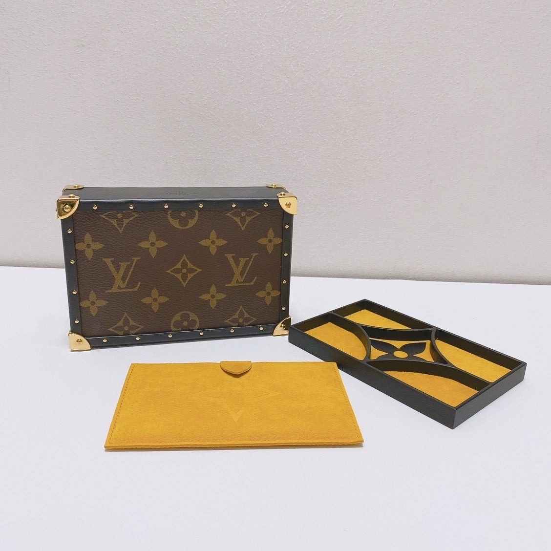 Louis Vuitton - Other - Leather - Brown - (mini)