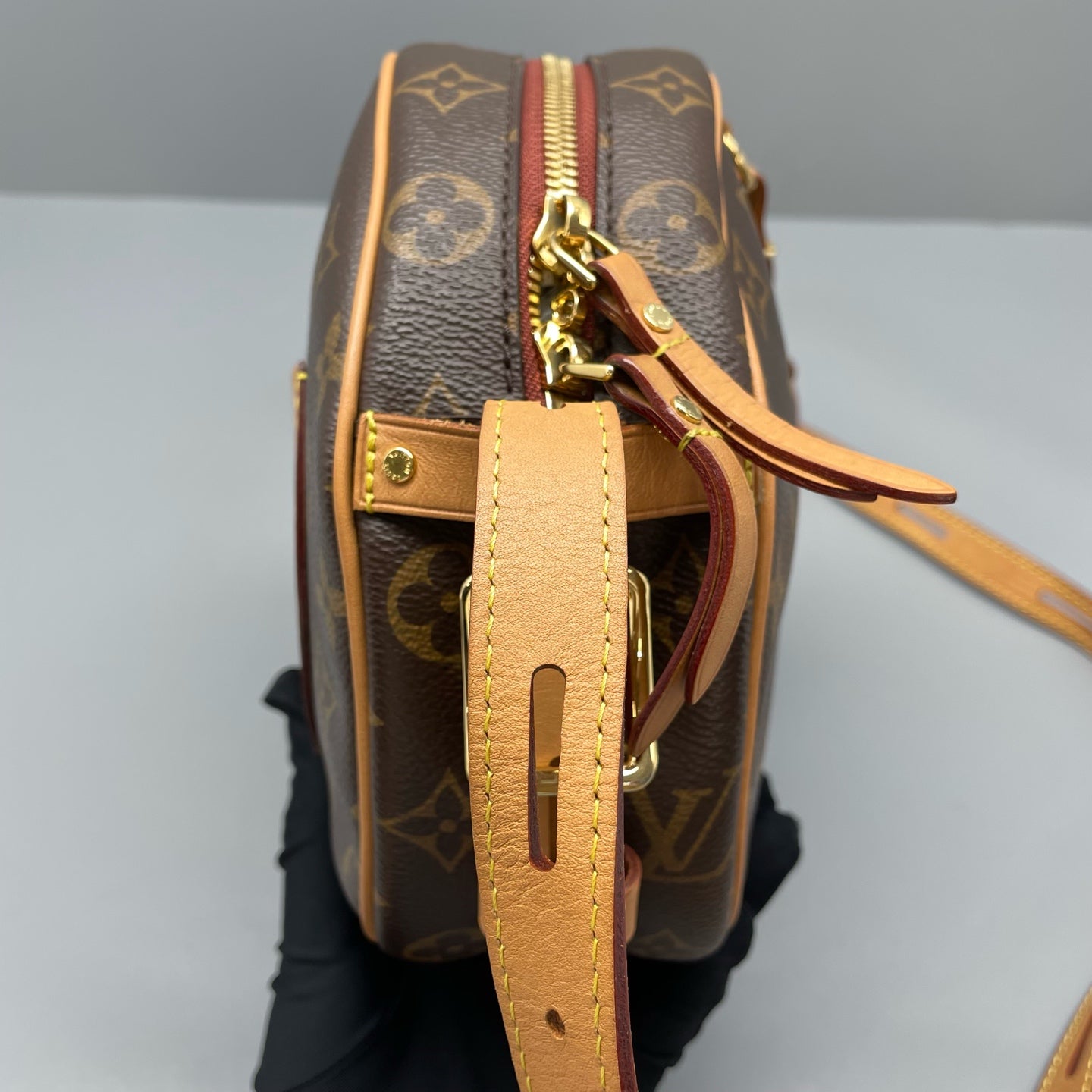 Louis Vuitton - Other - Leather - Brown - (mini)