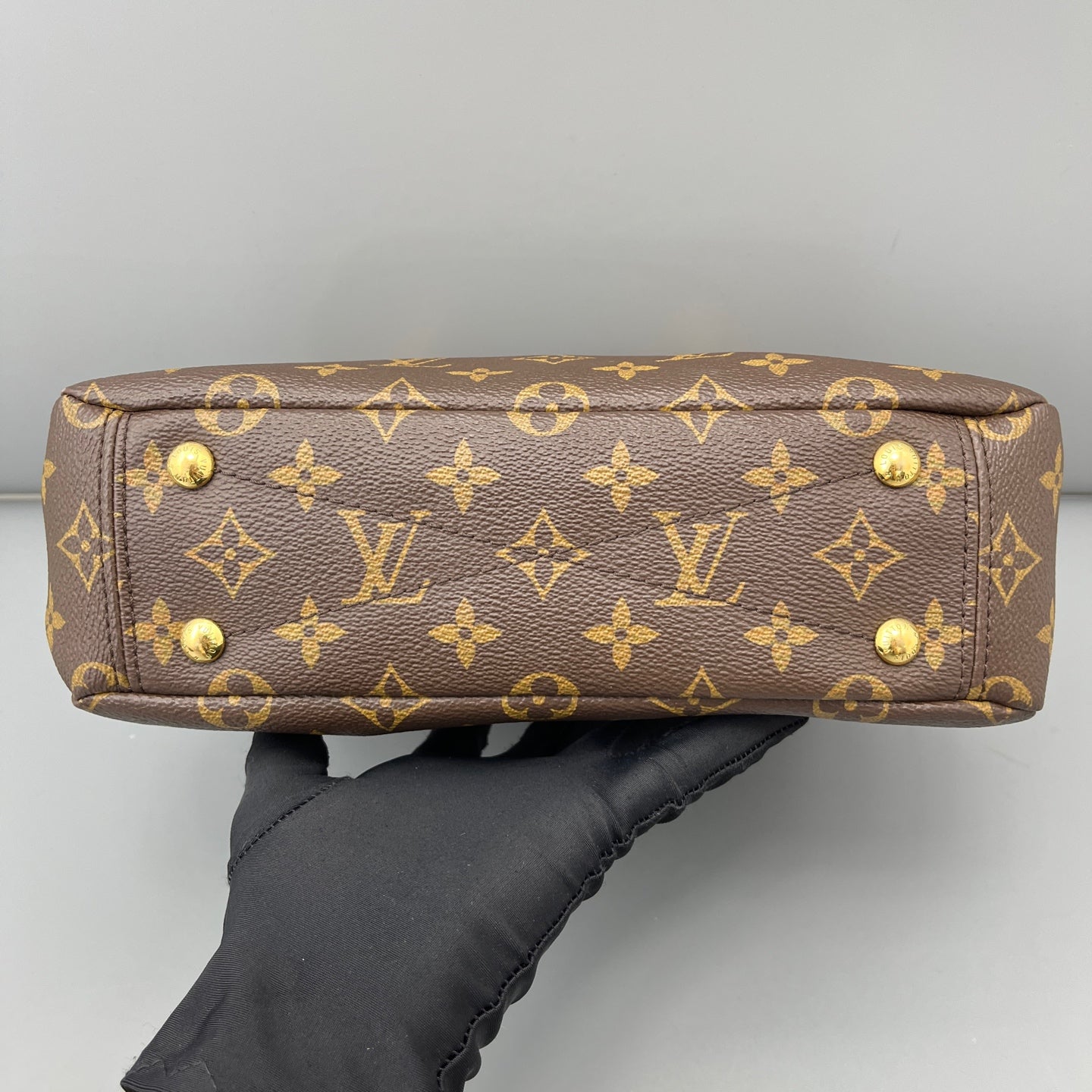Louis Vuitton - Other - Leather - Brown - (mini)