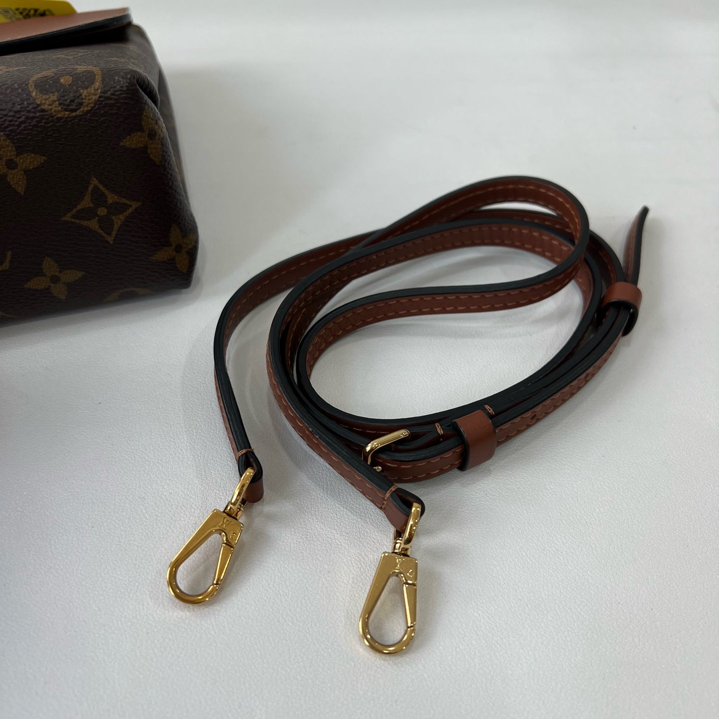 Louis Vuitton - Other - Leather - Brown - (mini)