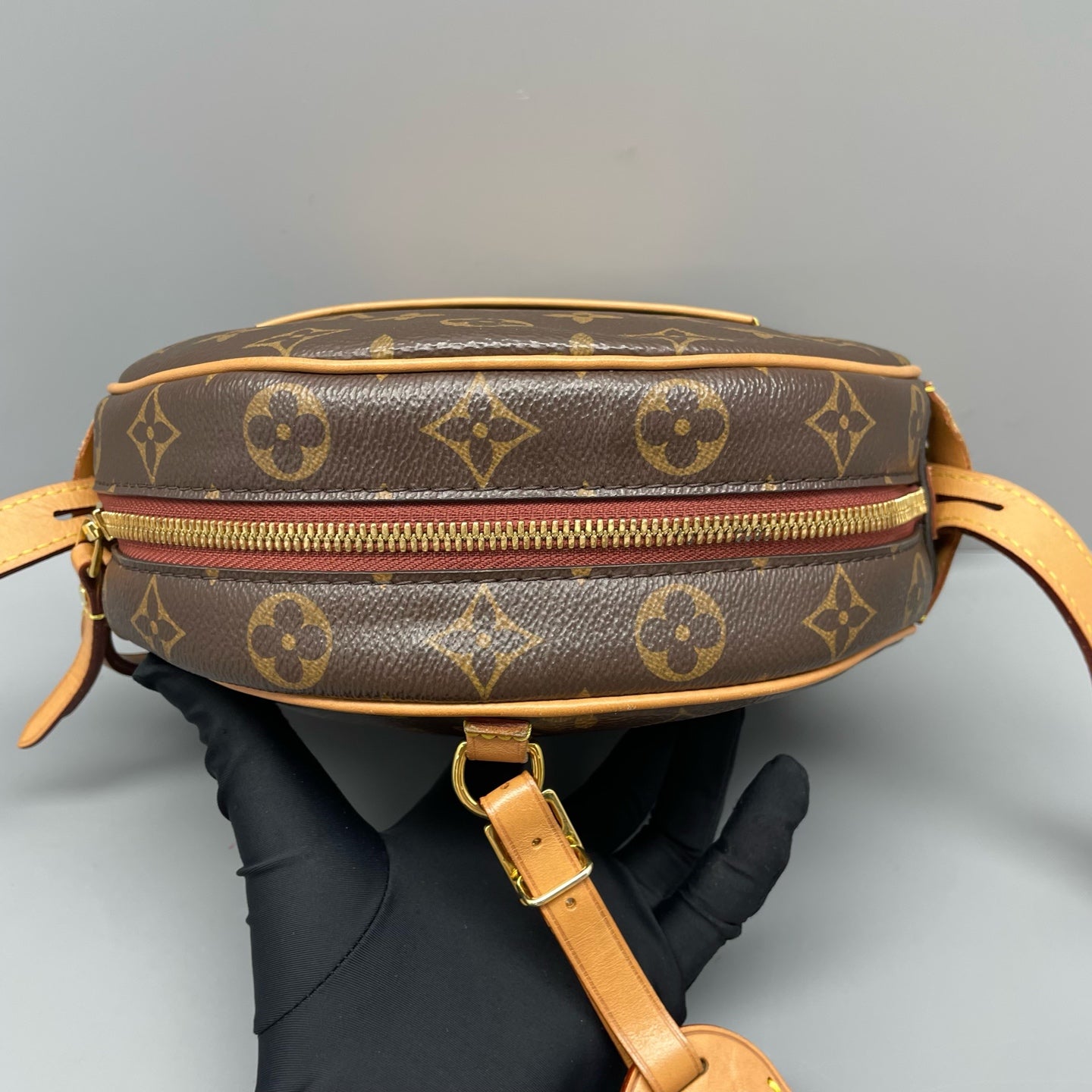 Louis Vuitton - Other - Leather - Brown - (mini)