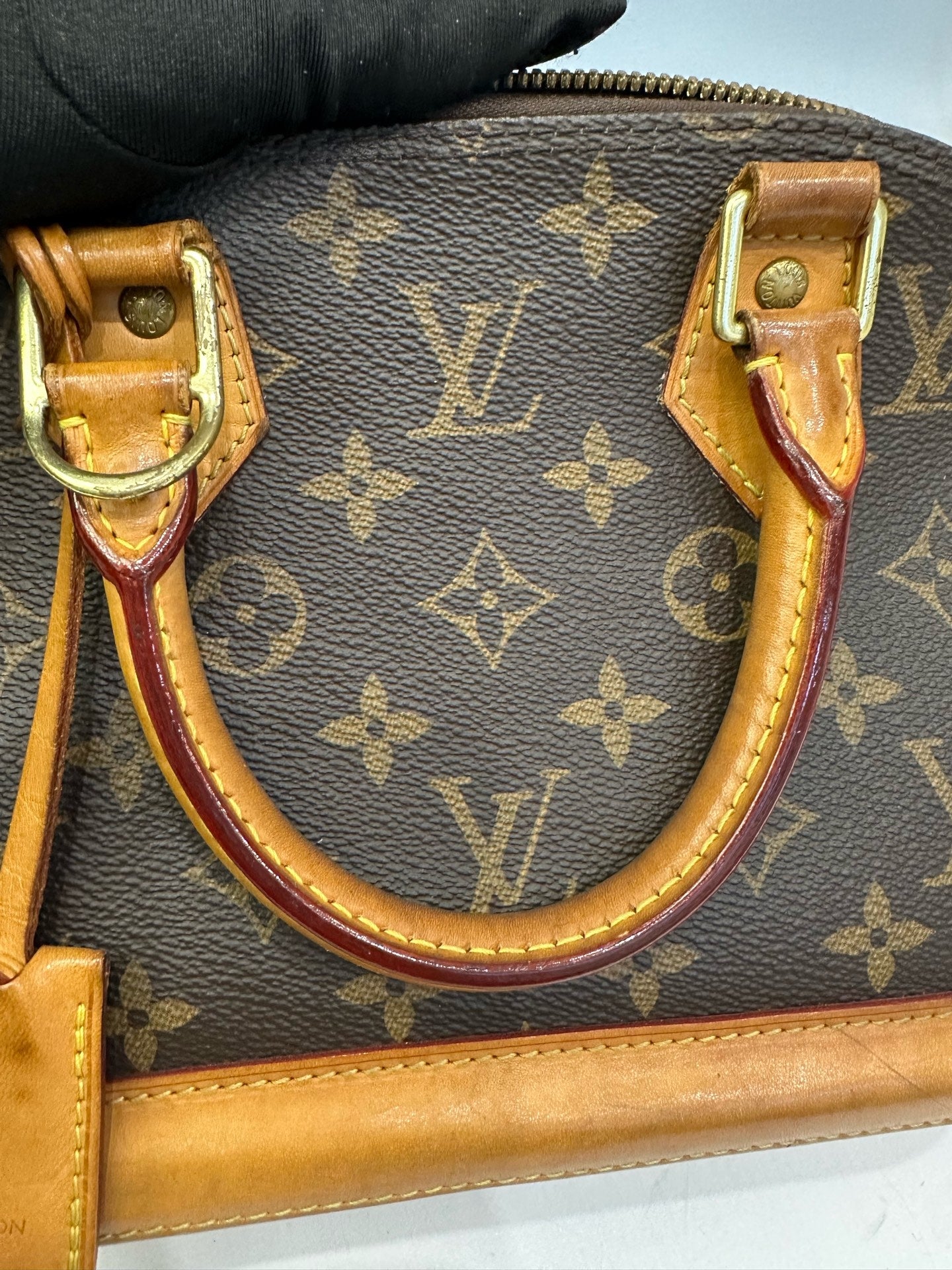 Louis Vuitton - Other - Leather - Brown - (mini)