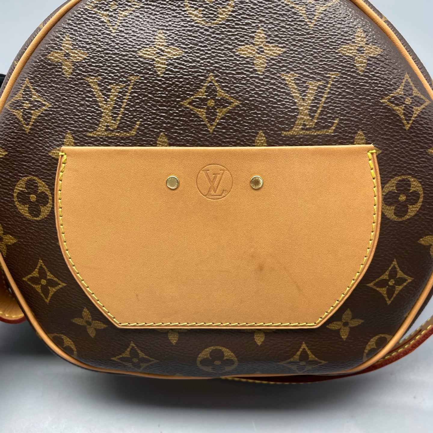 Louis Vuitton - Other - Leather - Brown - (mini)