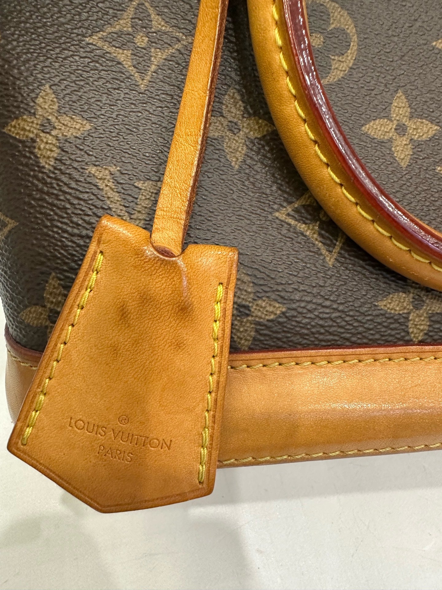 Louis Vuitton - Other - Leather - Brown - (mini)