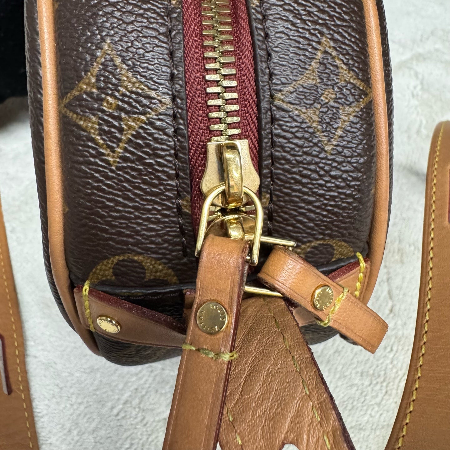 Louis Vuitton - Other - Leather - Brown - (mini)