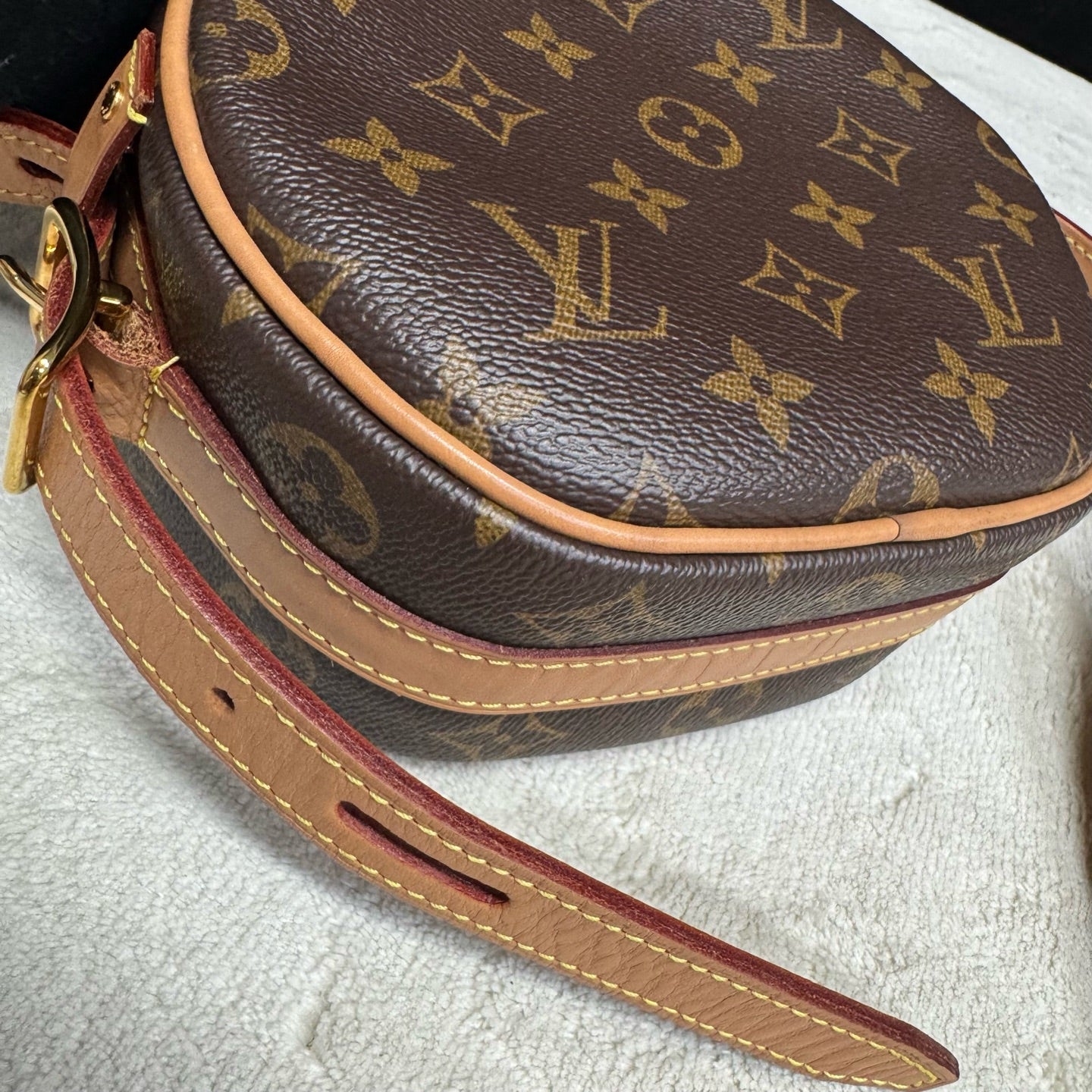 Louis Vuitton - Other - Leather - Brown - (mini)