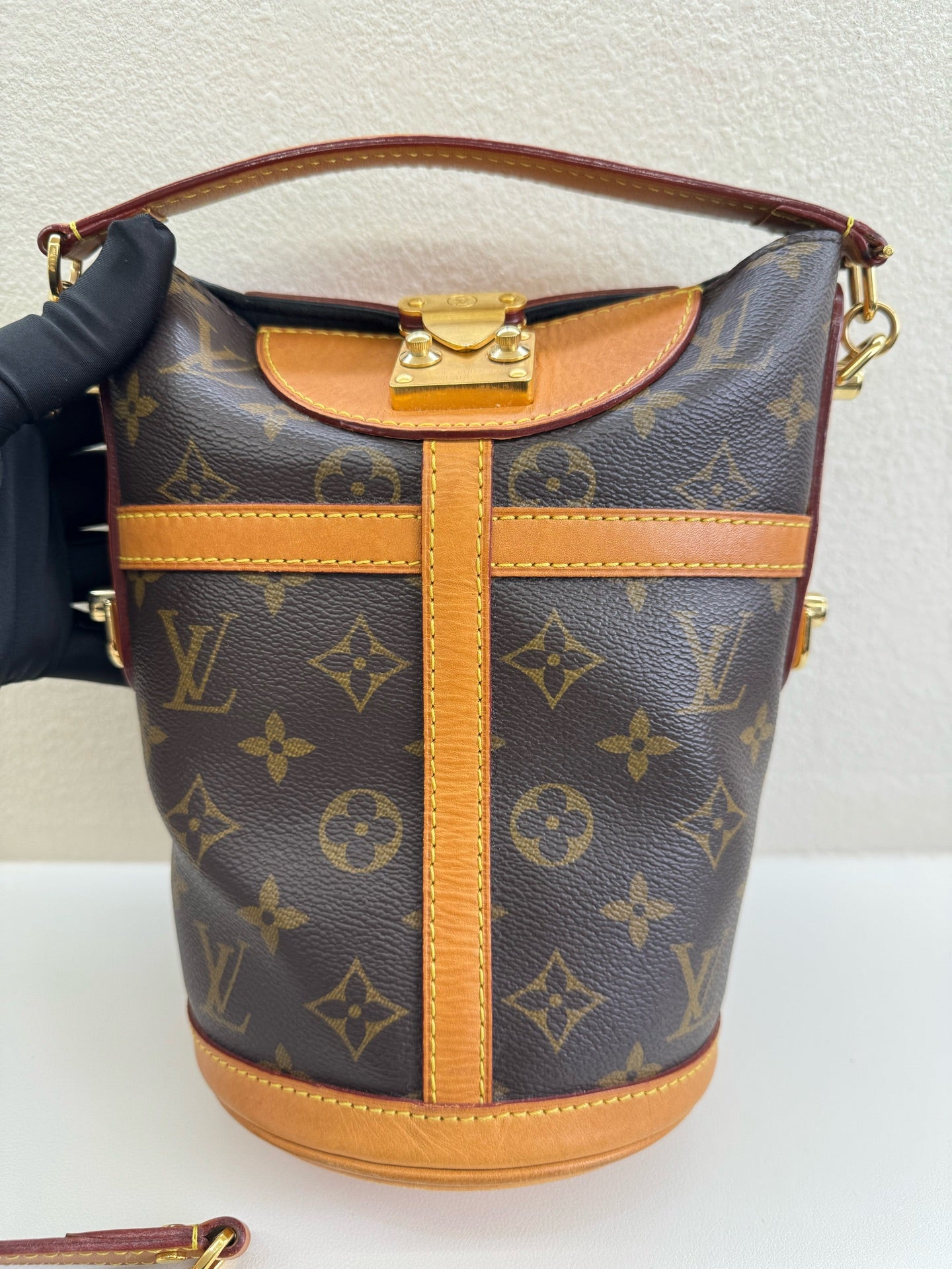 Louis Vuitton - Other - Leather - Brown - (small)