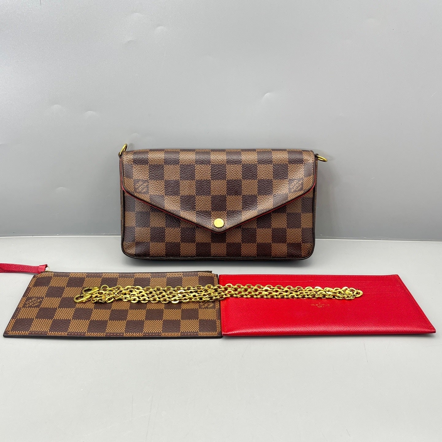 Louis Vuitton - Other - Leather - Brown - (small)