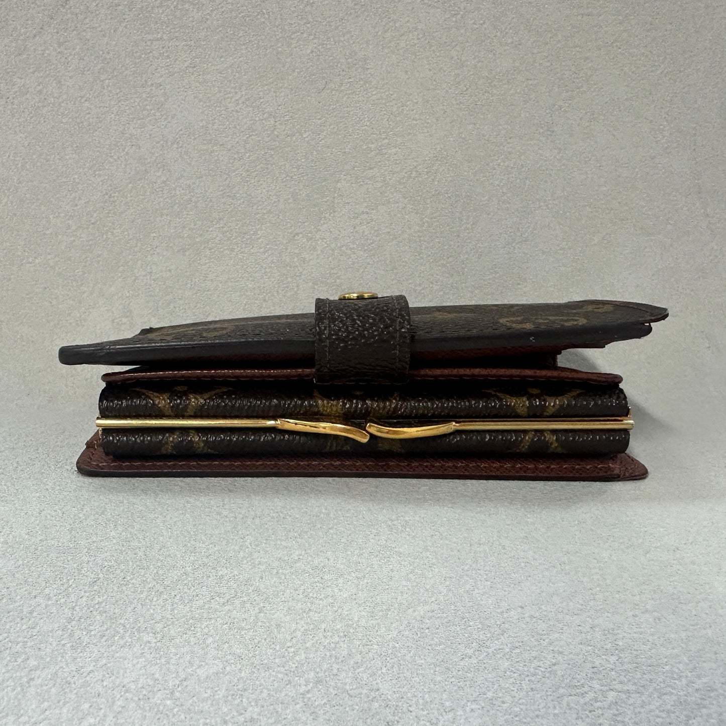 Louis Vuitton - Other - Leather - Brown - (small)