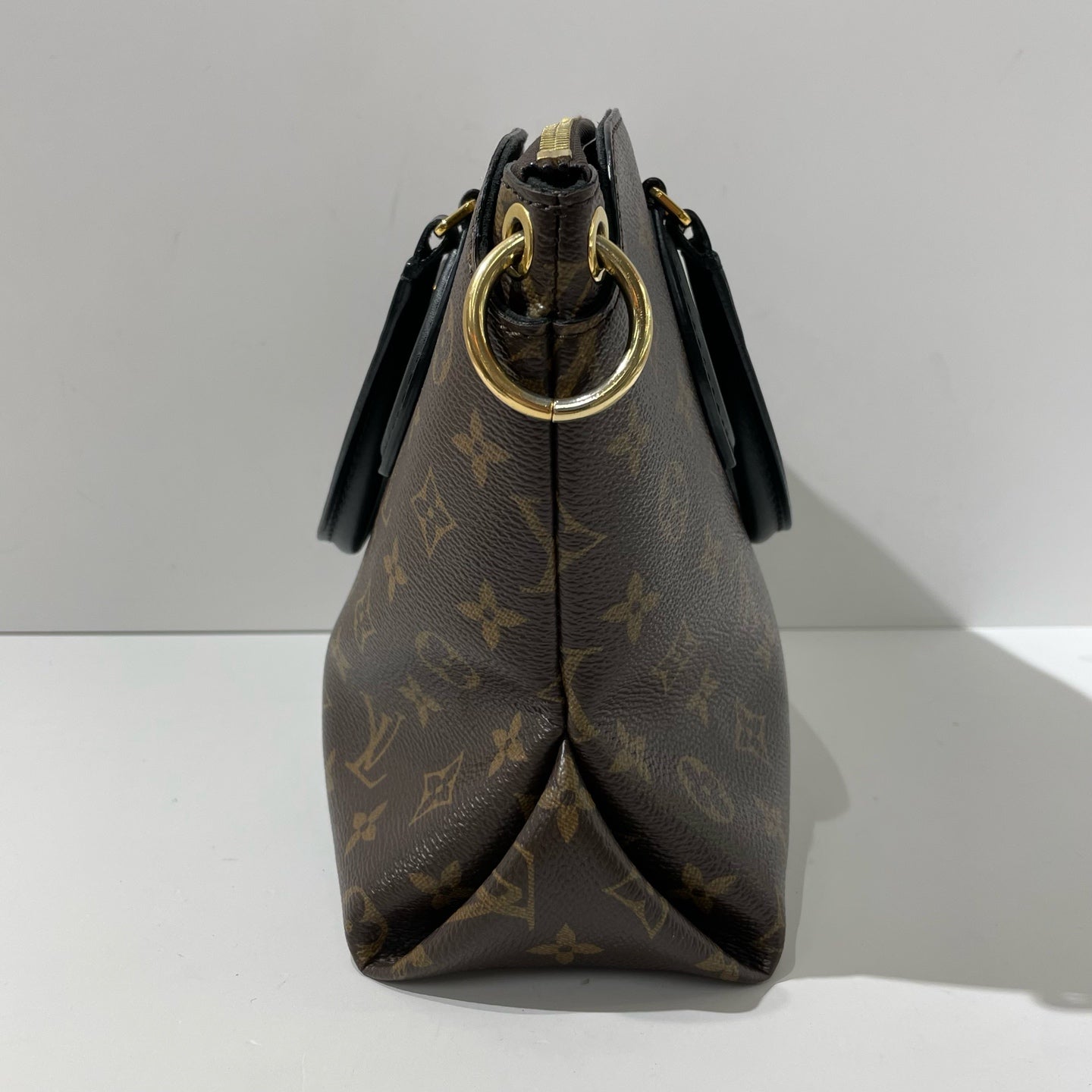 Louis Vuitton - Other - Leather - Brown - (small)