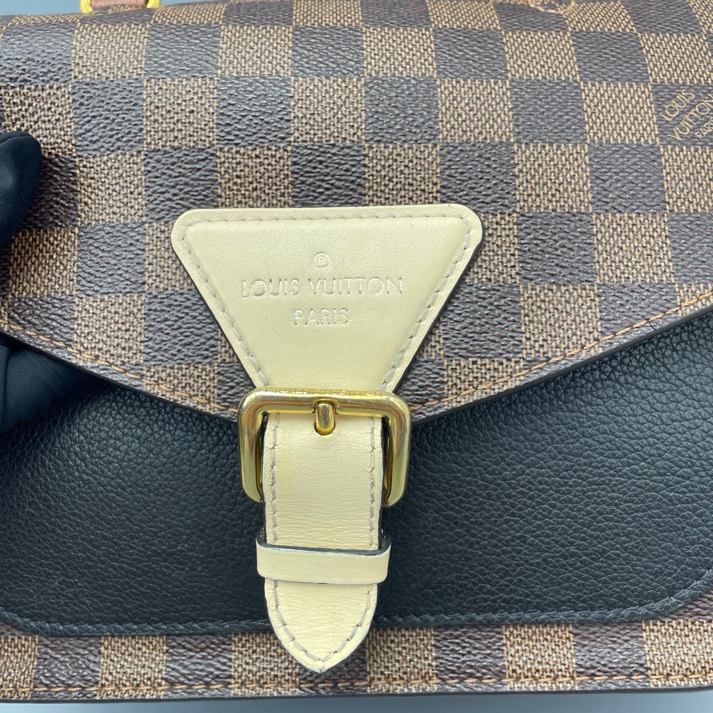 Louis Vuitton - Other - Leather - Brown - (small)