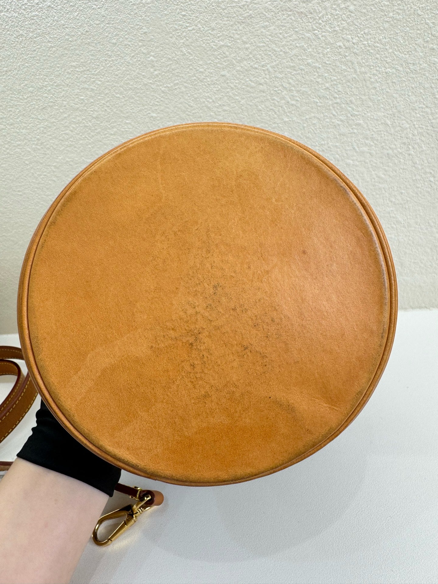 Louis Vuitton - Other - Leather - Brown - (small)