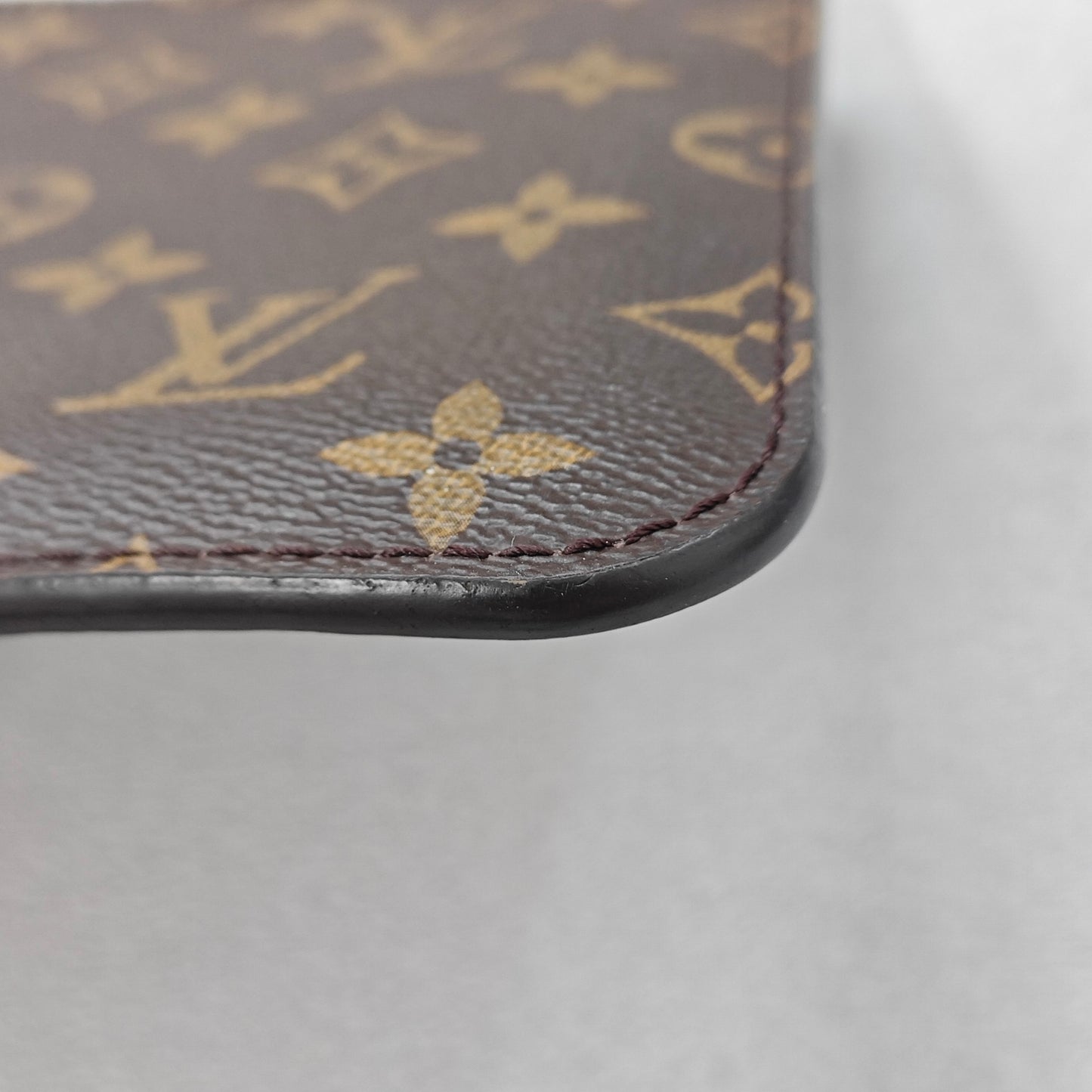Louis Vuitton - Other - Leather - Brown - (small)