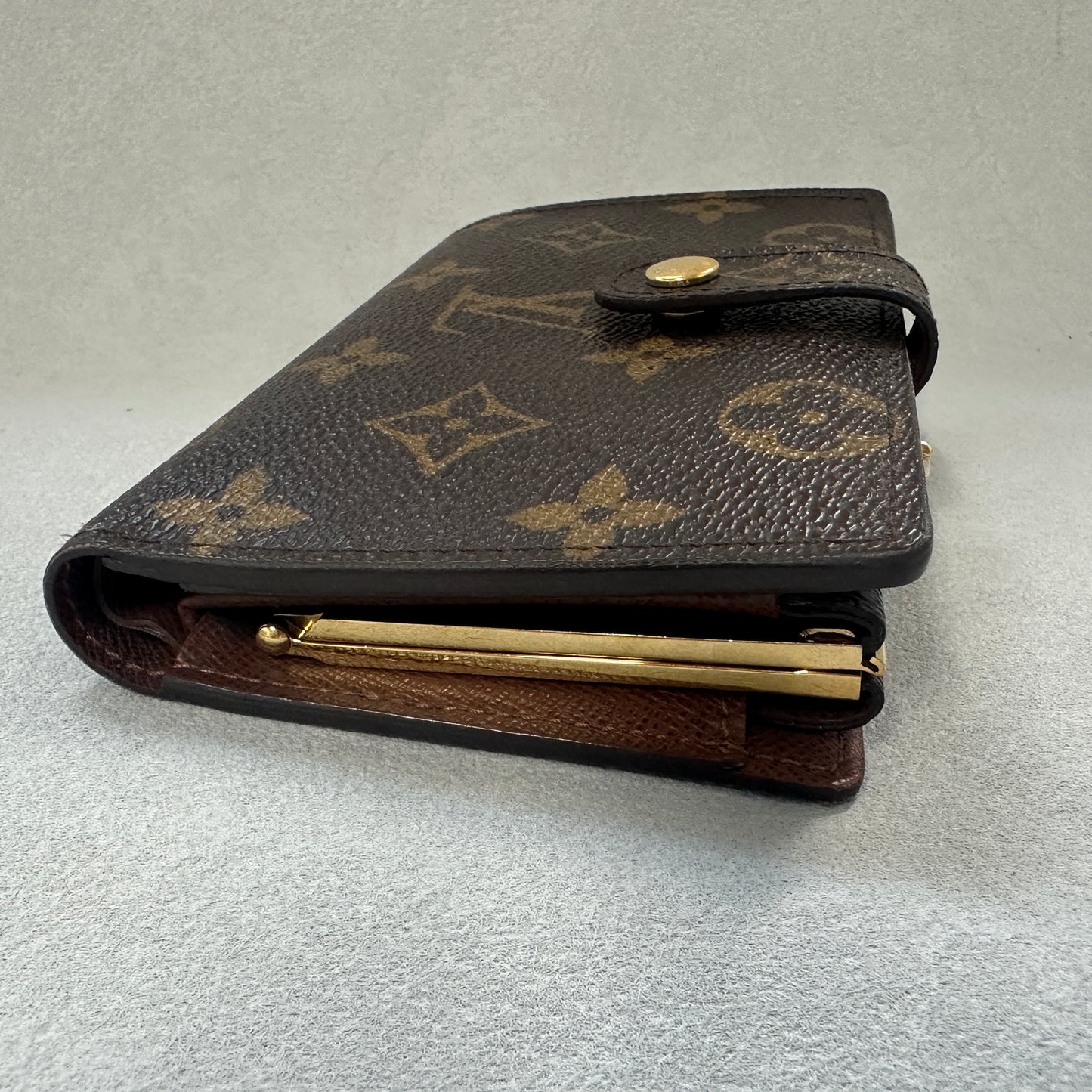 Louis Vuitton - Other - Leather - Brown - (small)