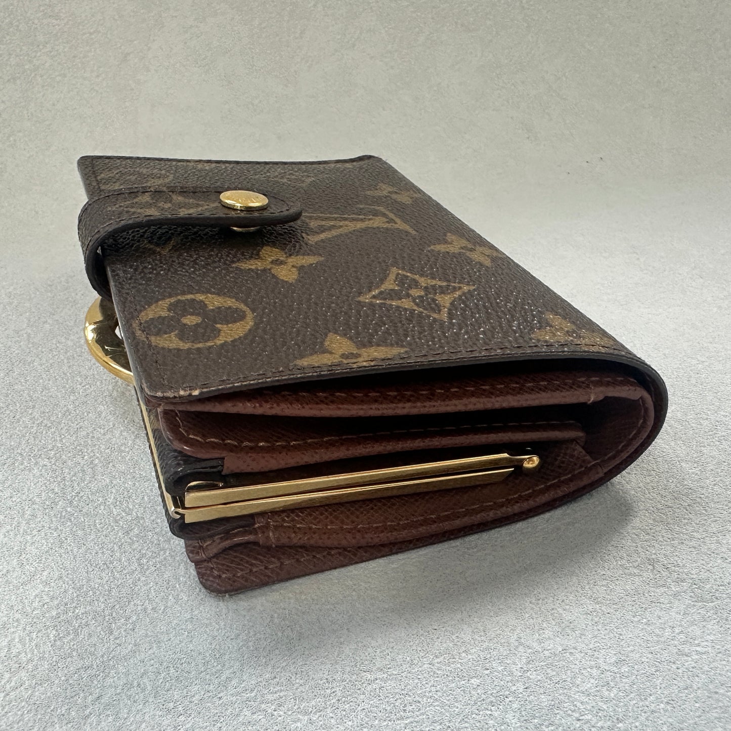 Louis Vuitton - Other - Leather - Brown - (small)