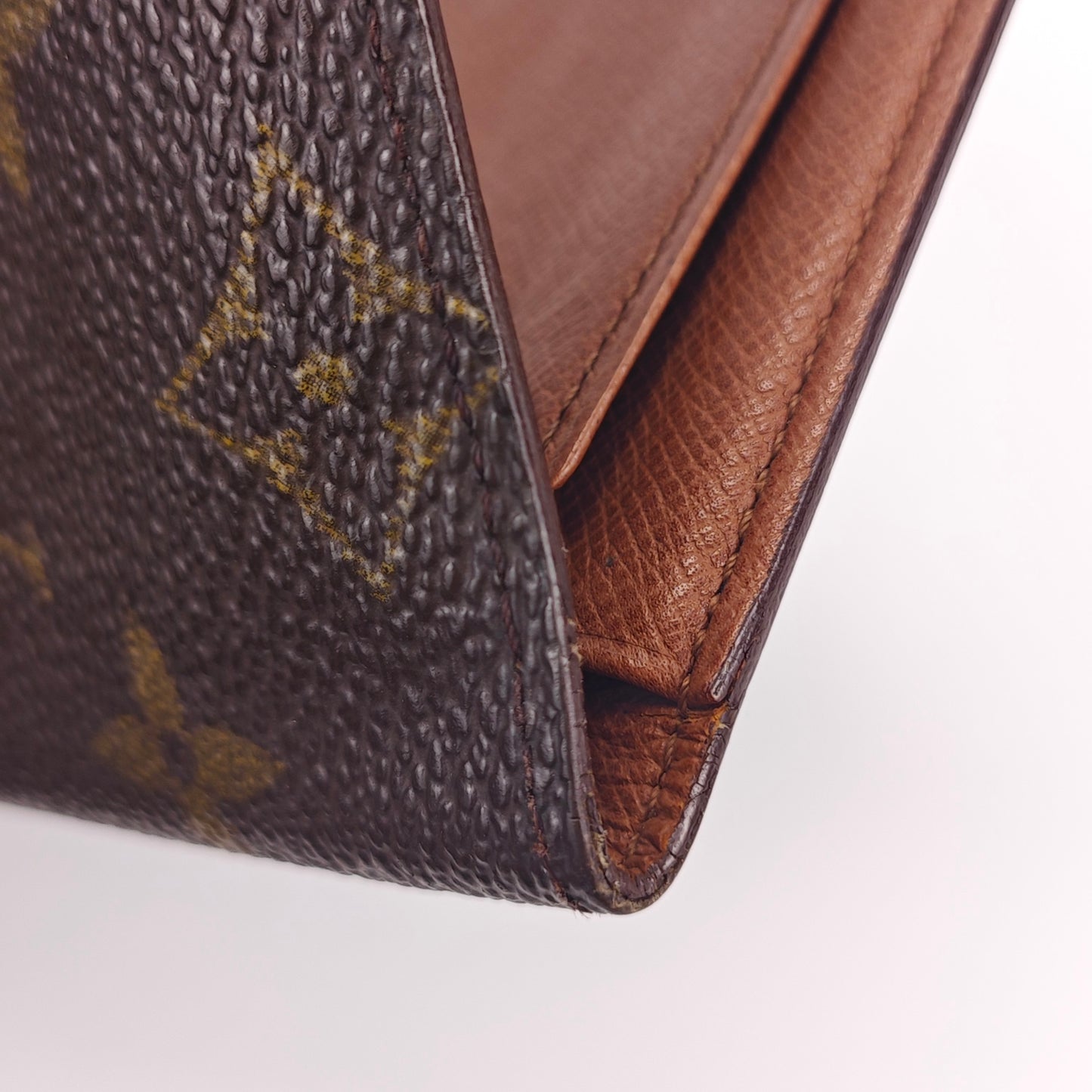 Louis Vuitton - Other - Leather - Brown - (small)