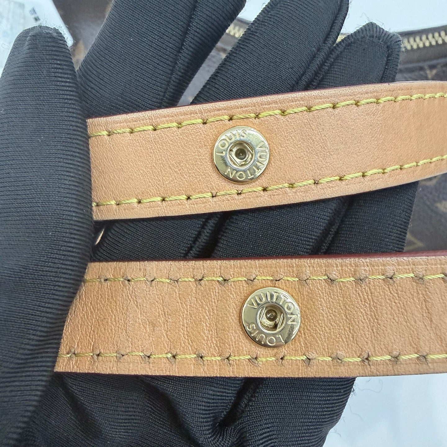 Louis Vuitton - Other - Leather - Brown - (small)
