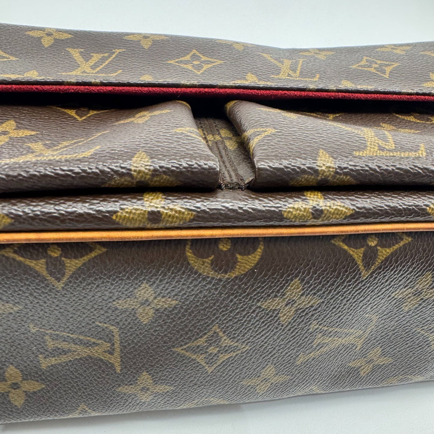 Louis Vuitton - Other - Leather - Brown - (small)