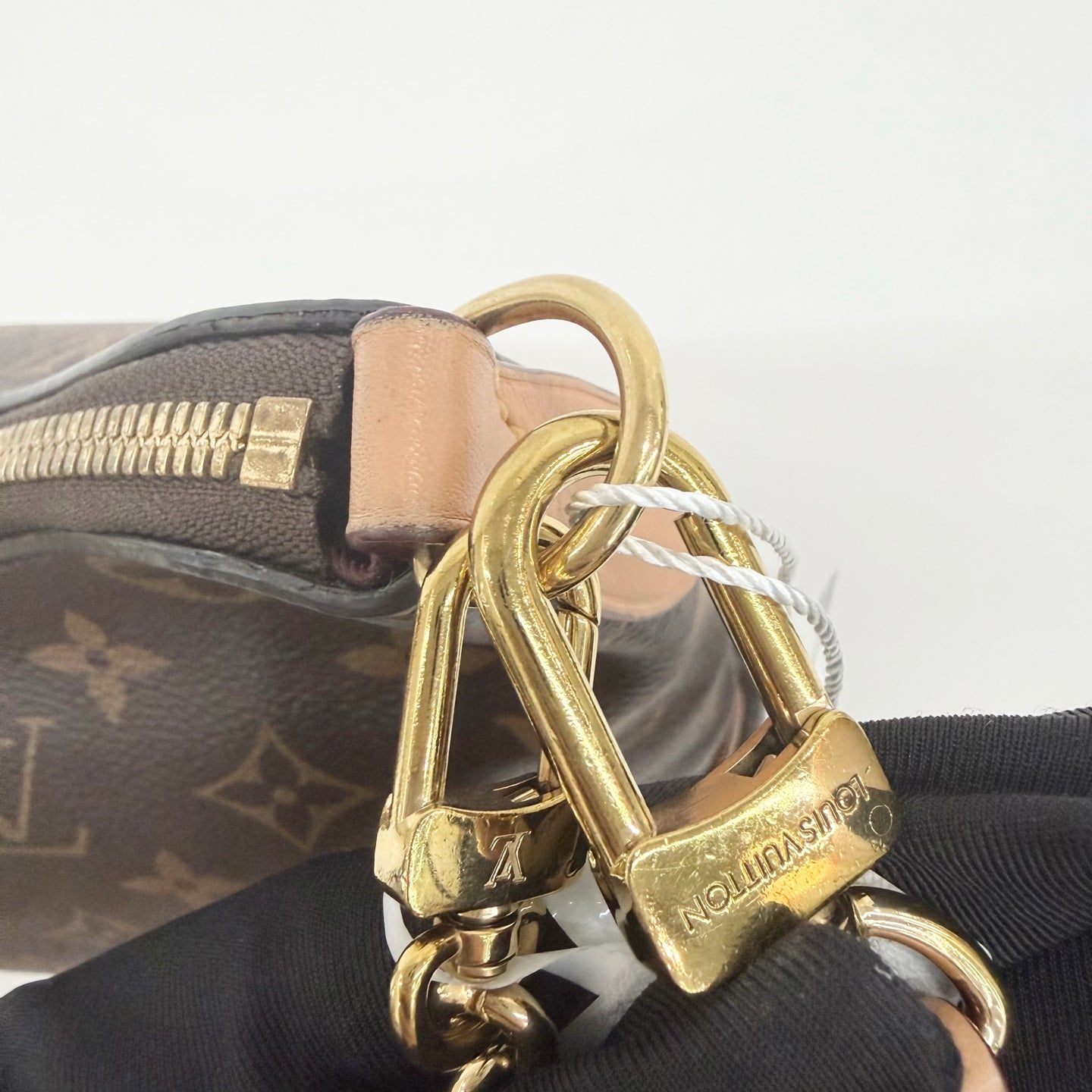 Louis Vuitton - Other - Leather - Brown - (small)