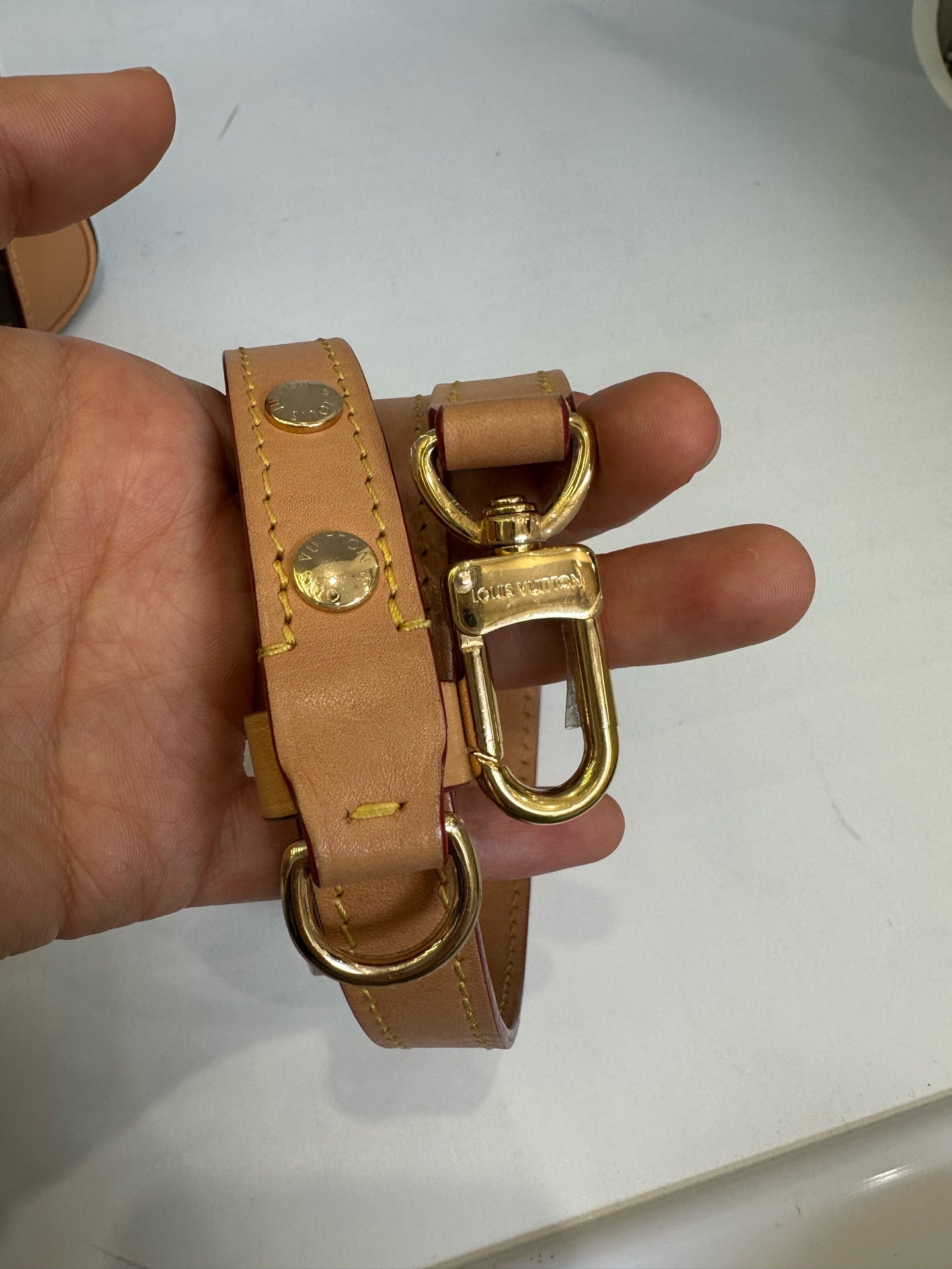 Louis Vuitton - Other - Leather - Brown - (small)