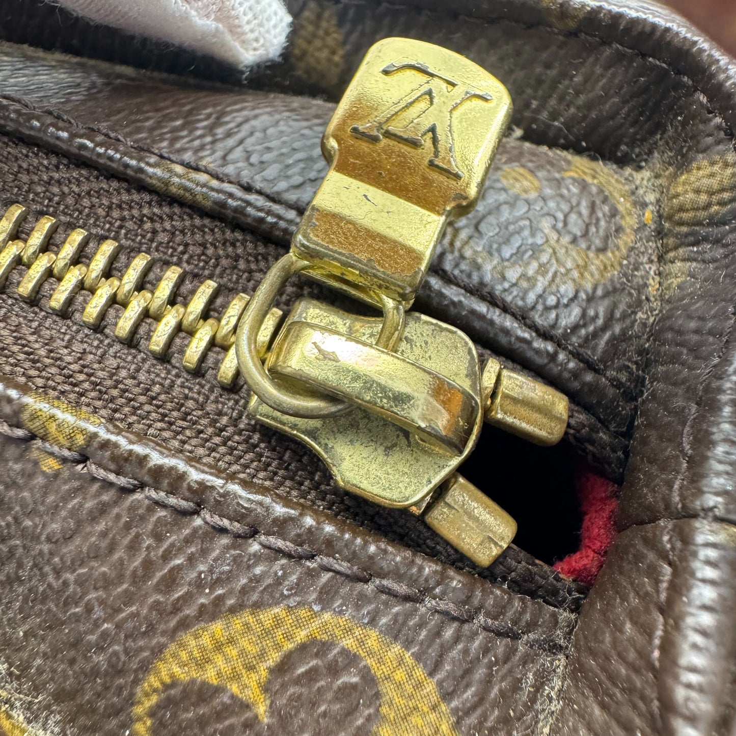 Louis Vuitton - Other - Leather - Brown - (small)