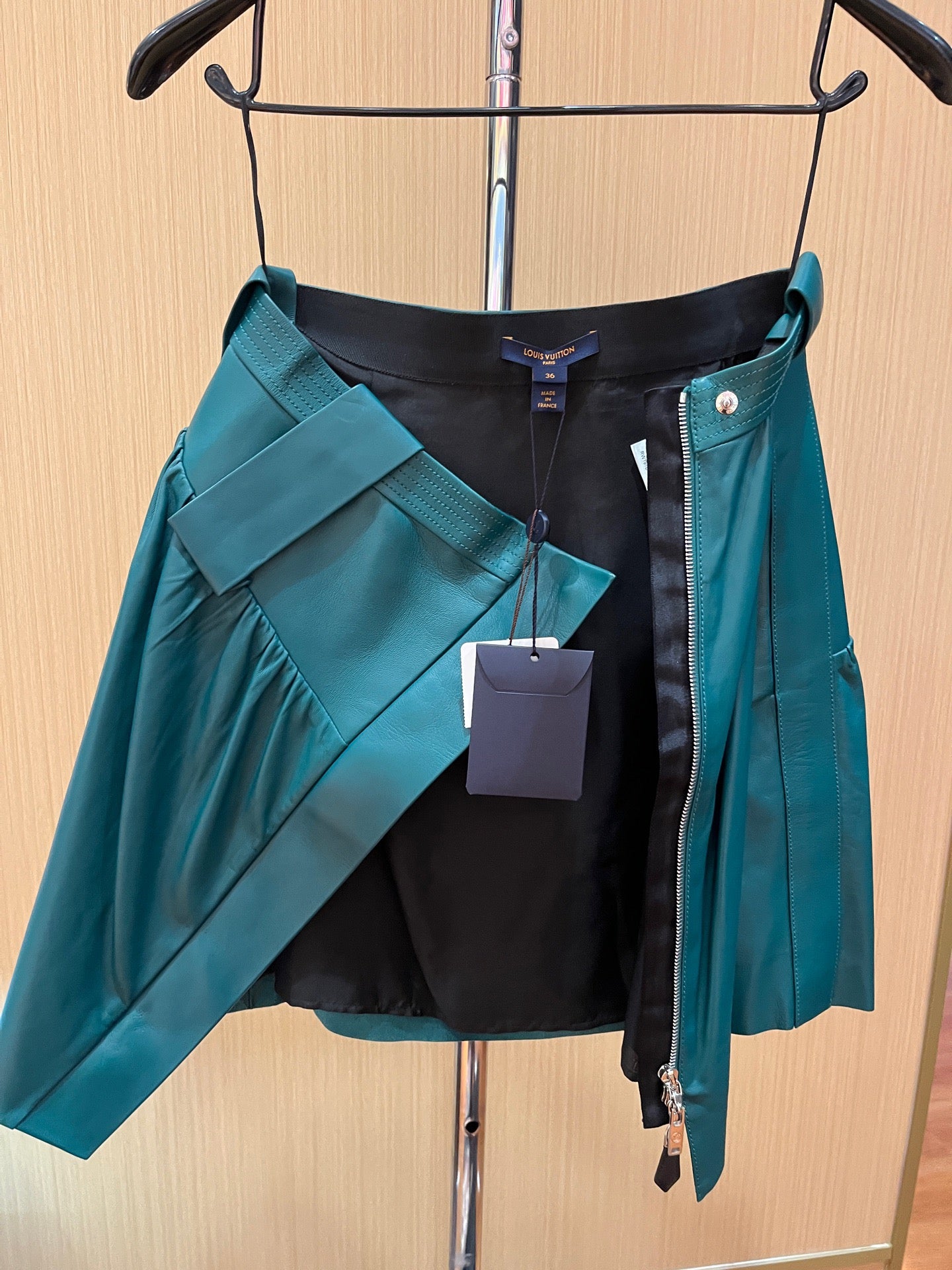 Louis Vuitton - Other - Leather - Green - (36)