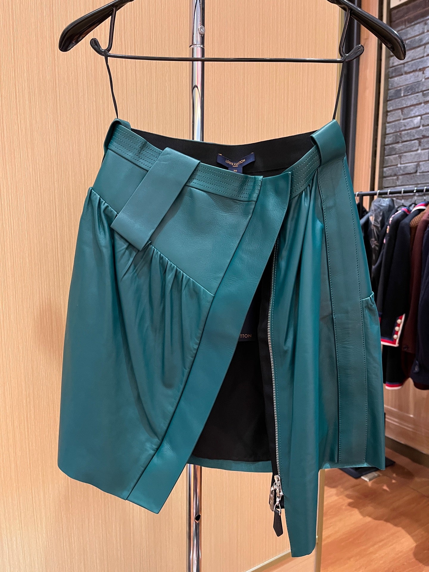 Louis Vuitton - Other - Leather - Green - (36)