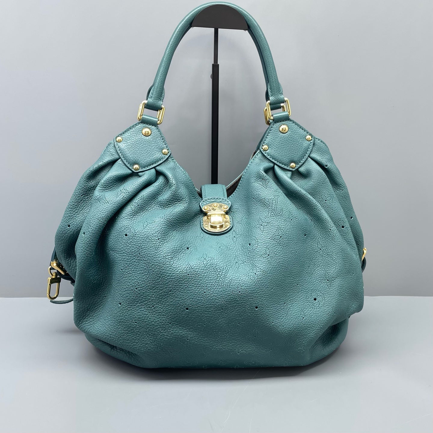Louis Vuitton - Other - Leather - Green - (large)