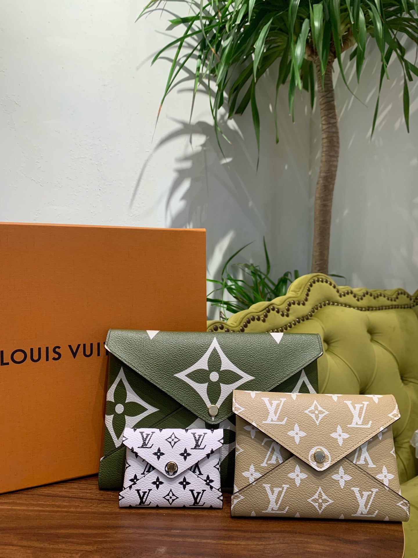 Louis Vuitton - Other - Leather - Green - (mini)