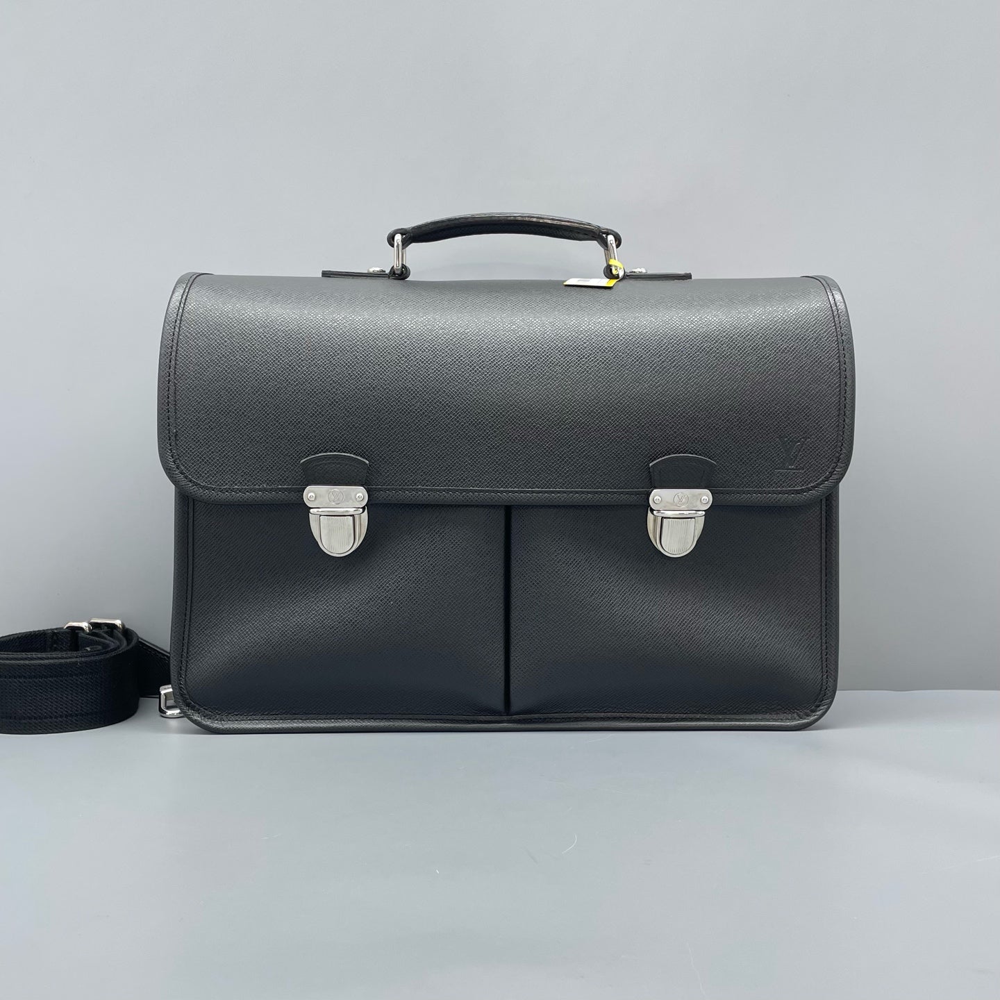 Louis Vuitton - Other - Leather - Grey - (large)