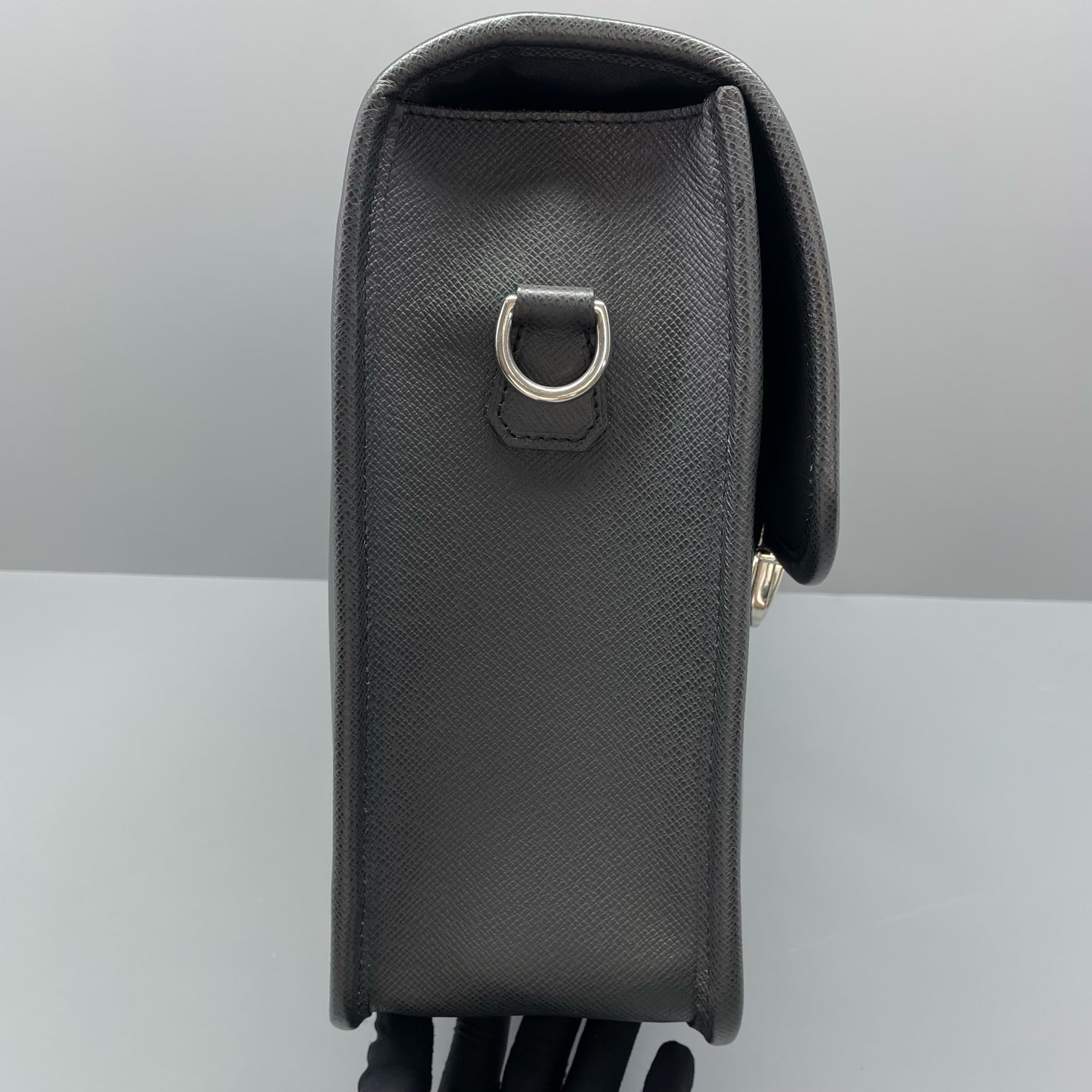 Louis Vuitton - Other - Leather - Grey - (Large)