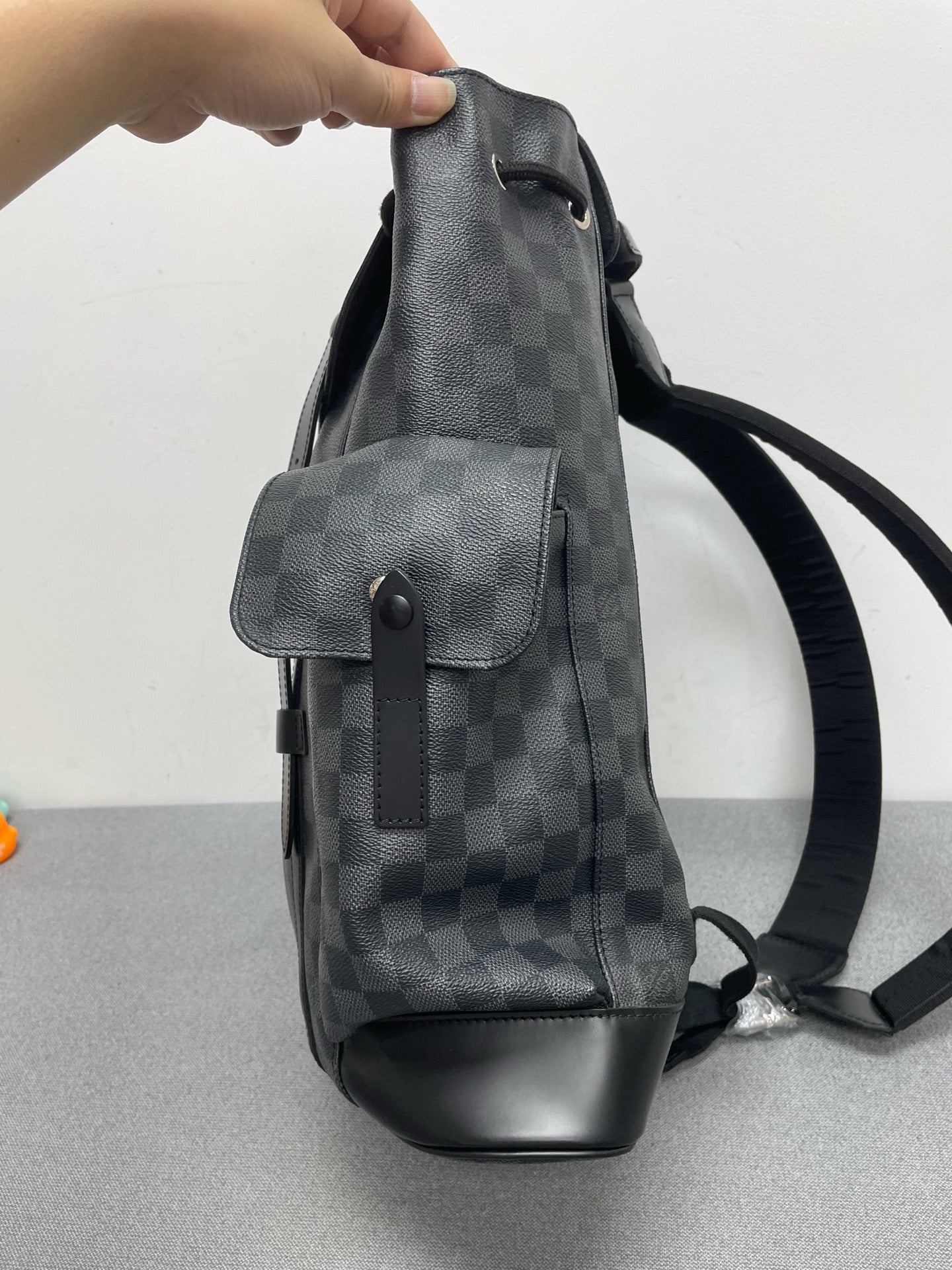 Louis Vuitton - Other - Leather - Grey - (medium)