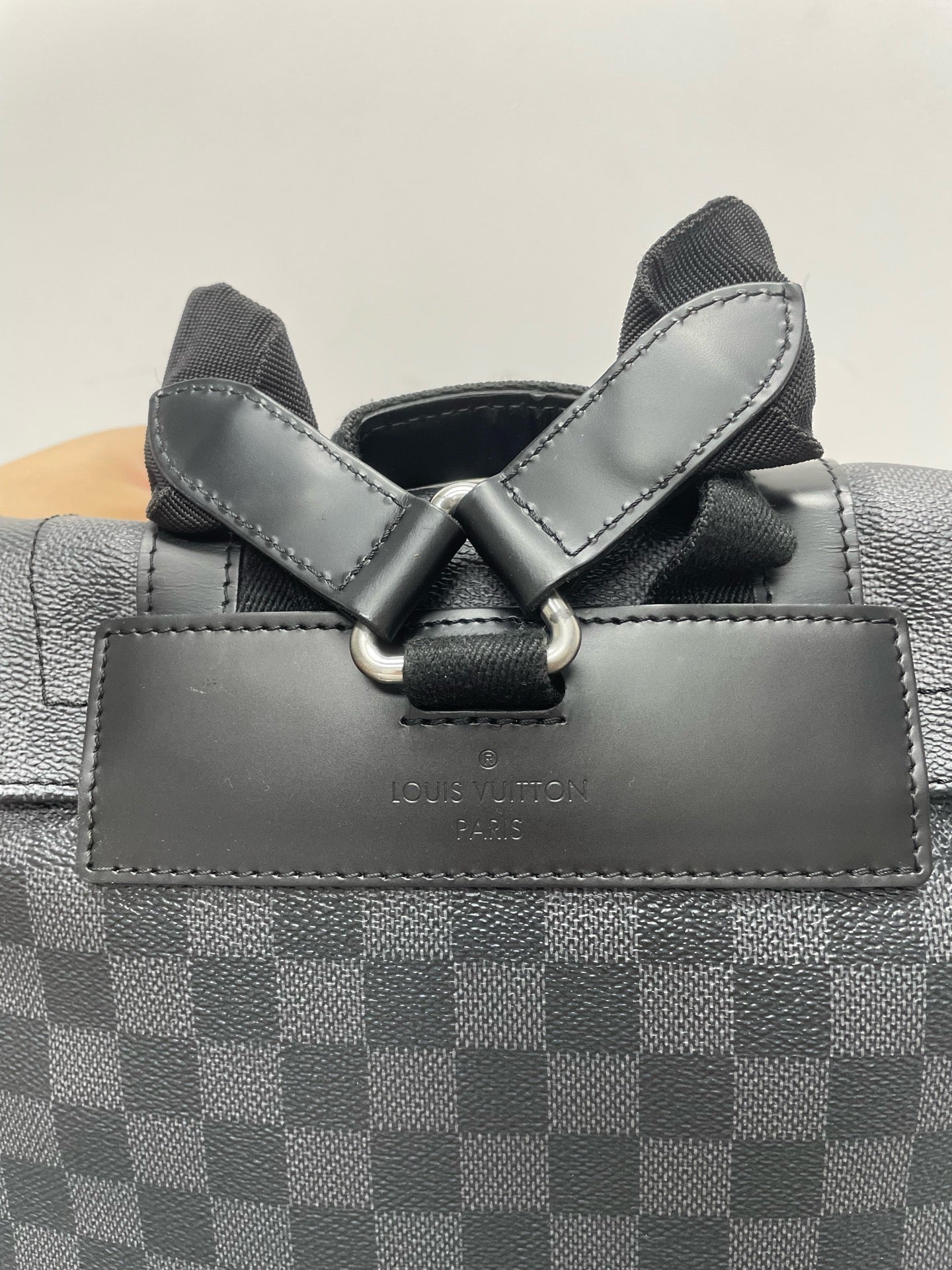 Louis Vuitton - Other - Leather - Grey - (medium)