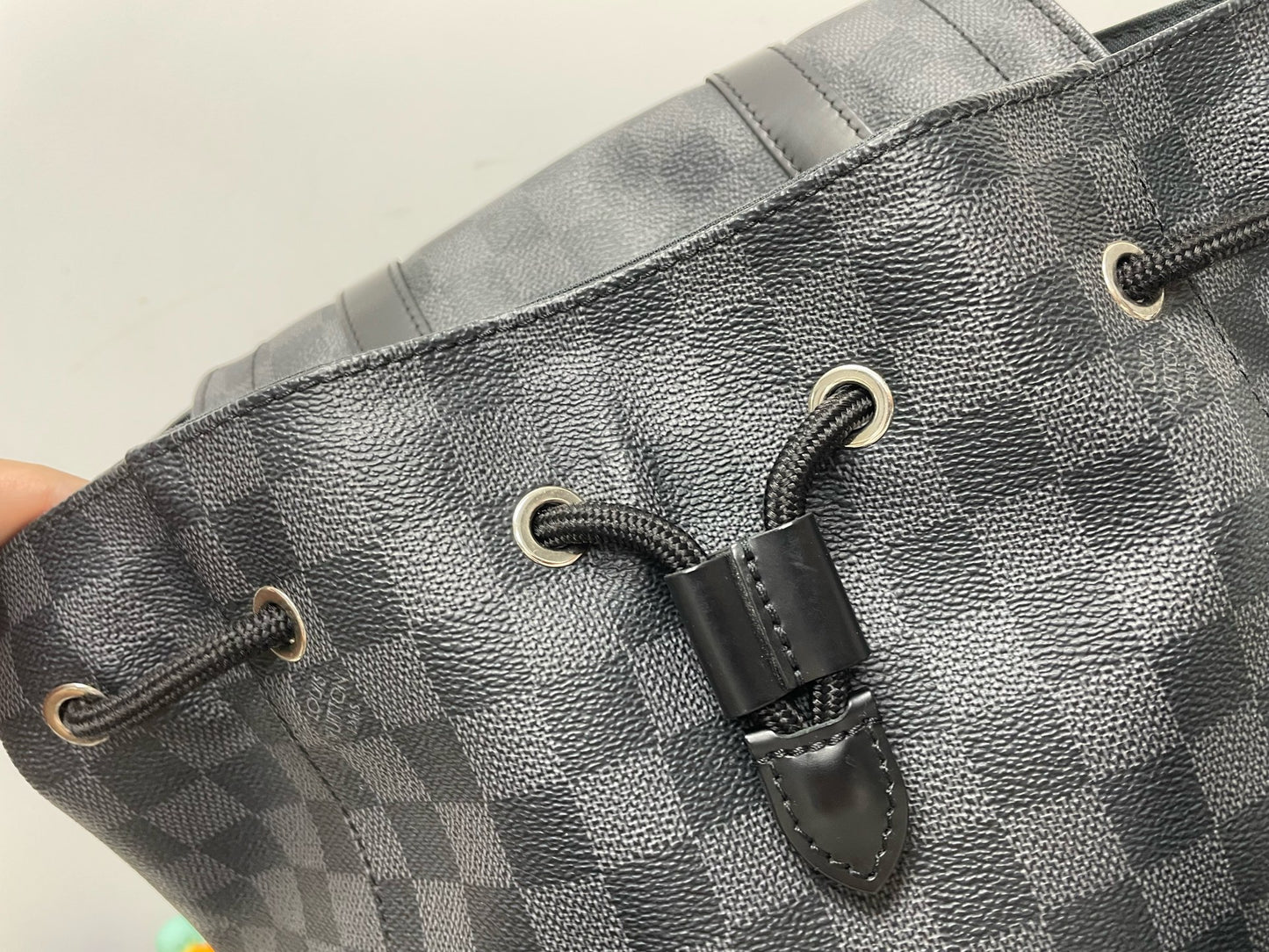 Louis Vuitton - Other - Leather - Grey - (medium)