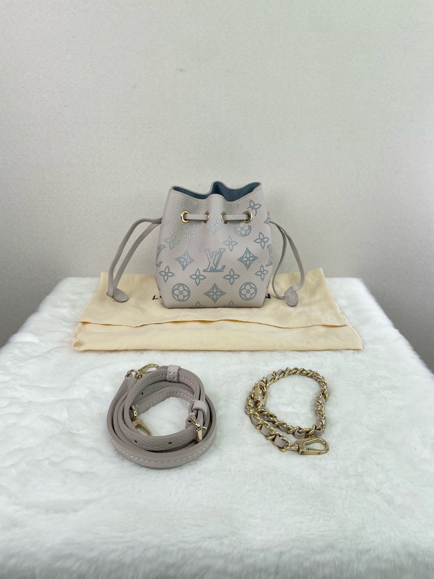 Louis Vuitton - Other - Leather - Grey - (mini)