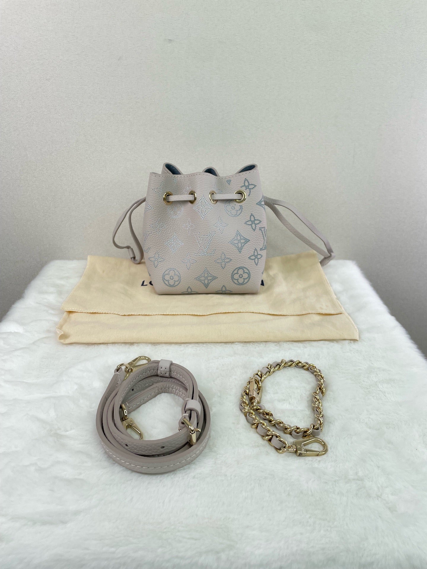 Louis Vuitton - Other - Leather - Grey - (mini)