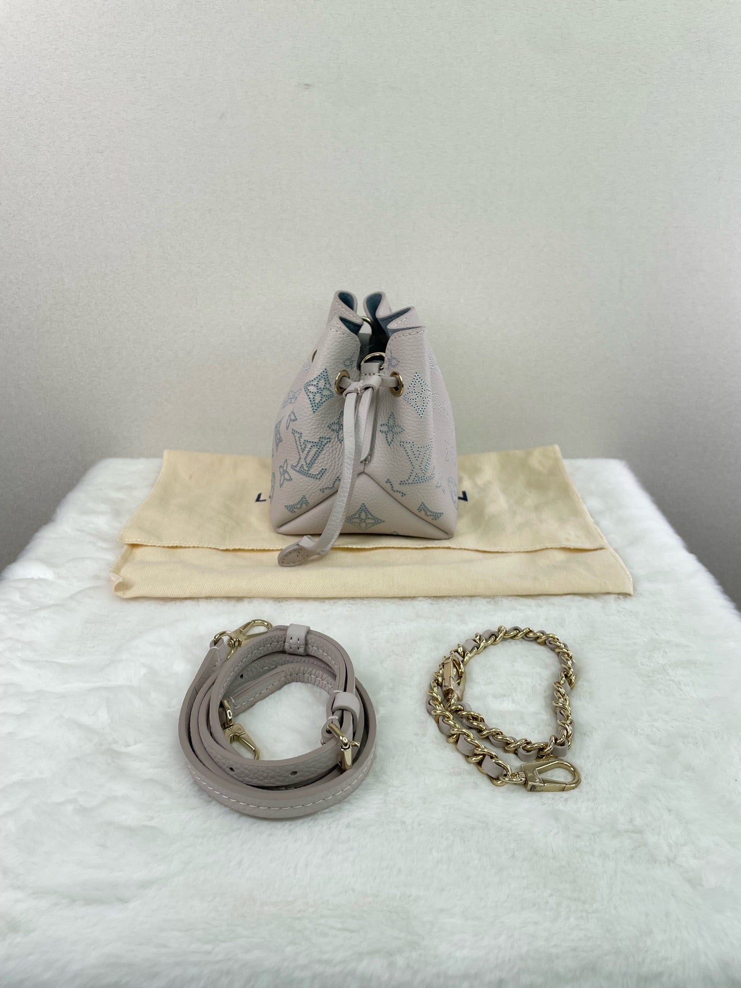 Louis Vuitton - Other - Leather - Grey - (mini)
