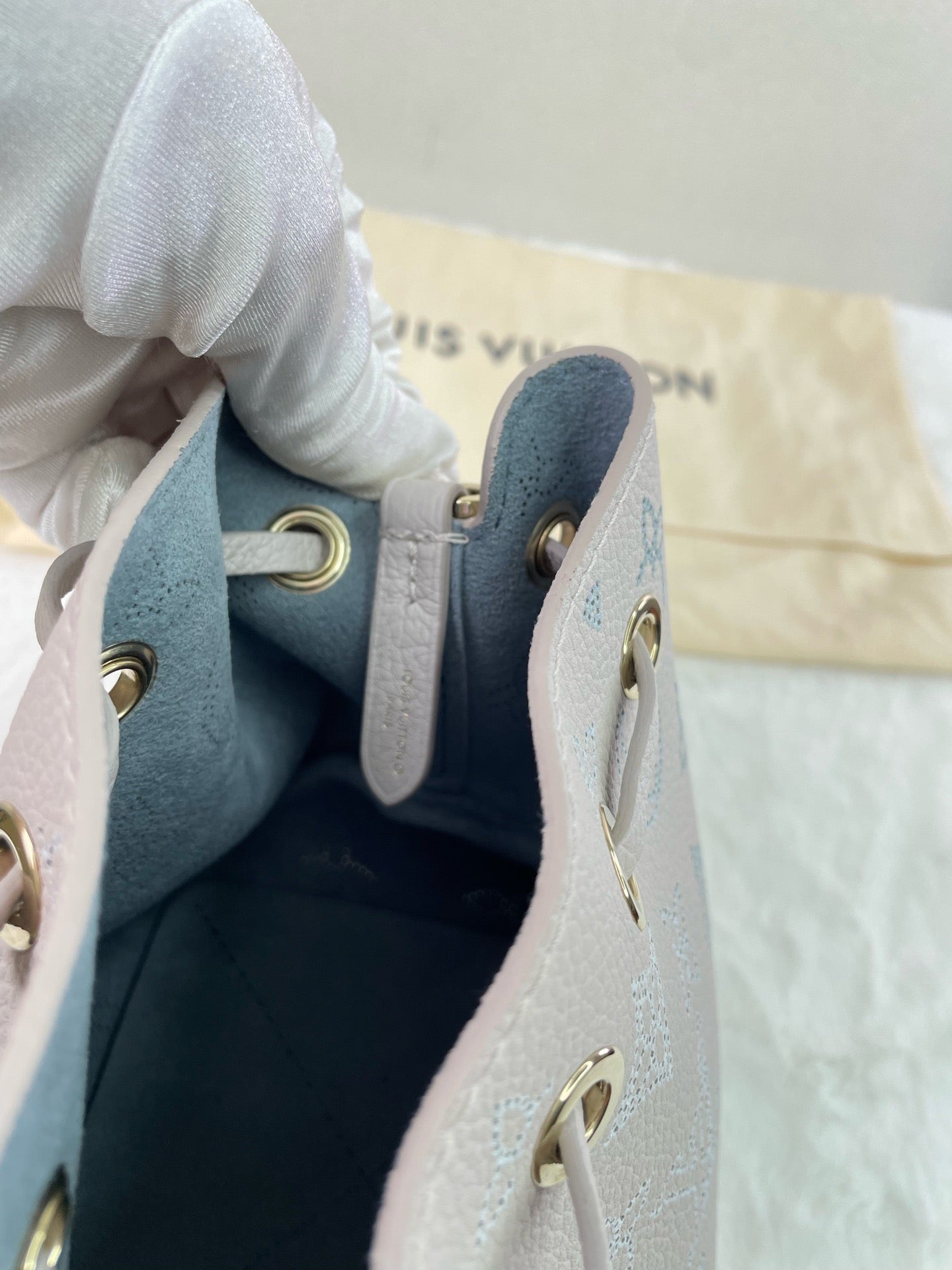 Louis Vuitton - Other - Leather - Grey - (mini)