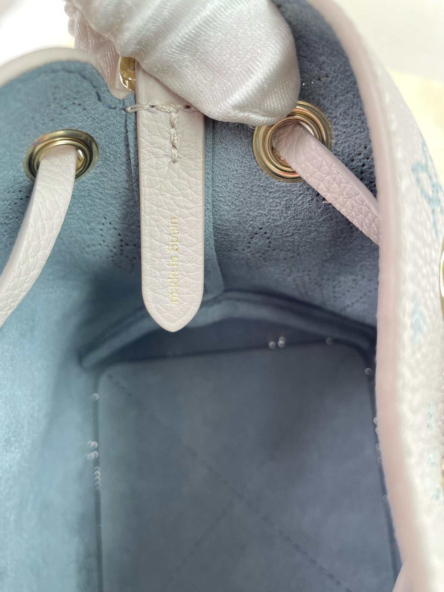 Louis Vuitton - Other - Leather - Grey - (mini)