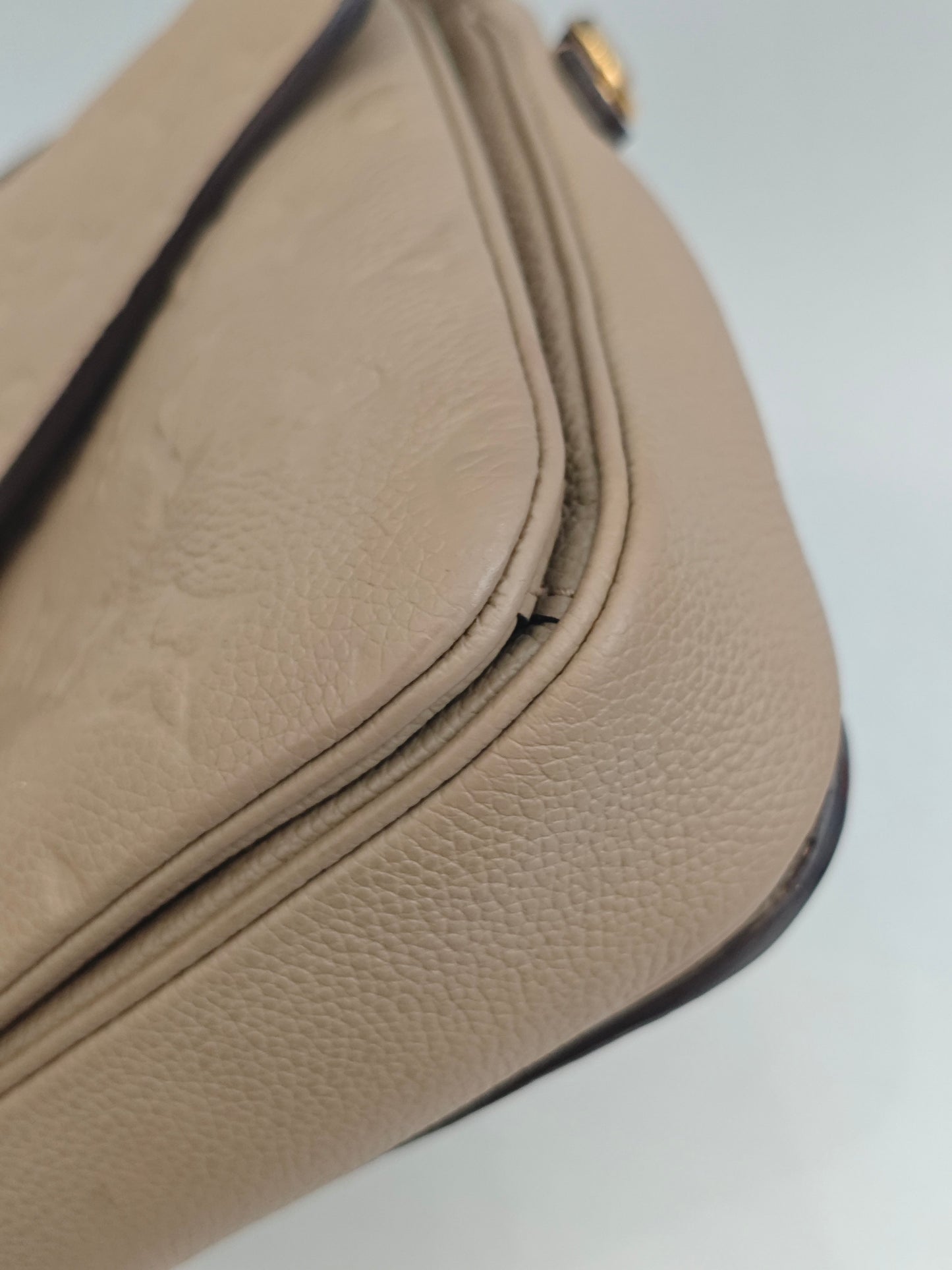 Louis Vuitton - Other - Leather - Grey - (Small)