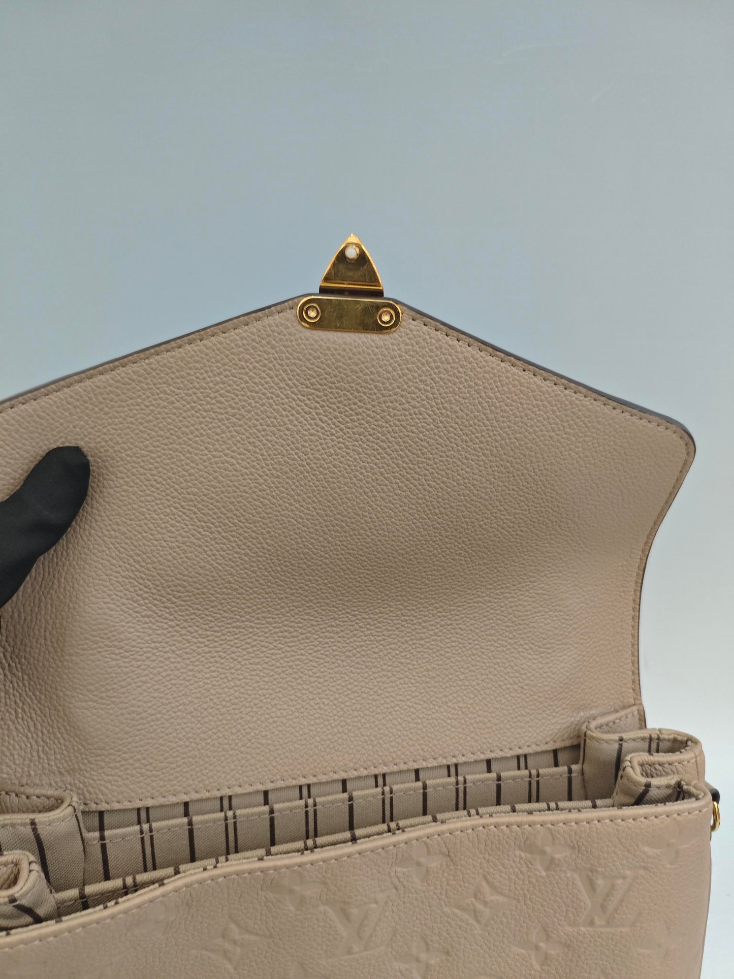 Louis Vuitton - Other - Leather - Grey - (Small)