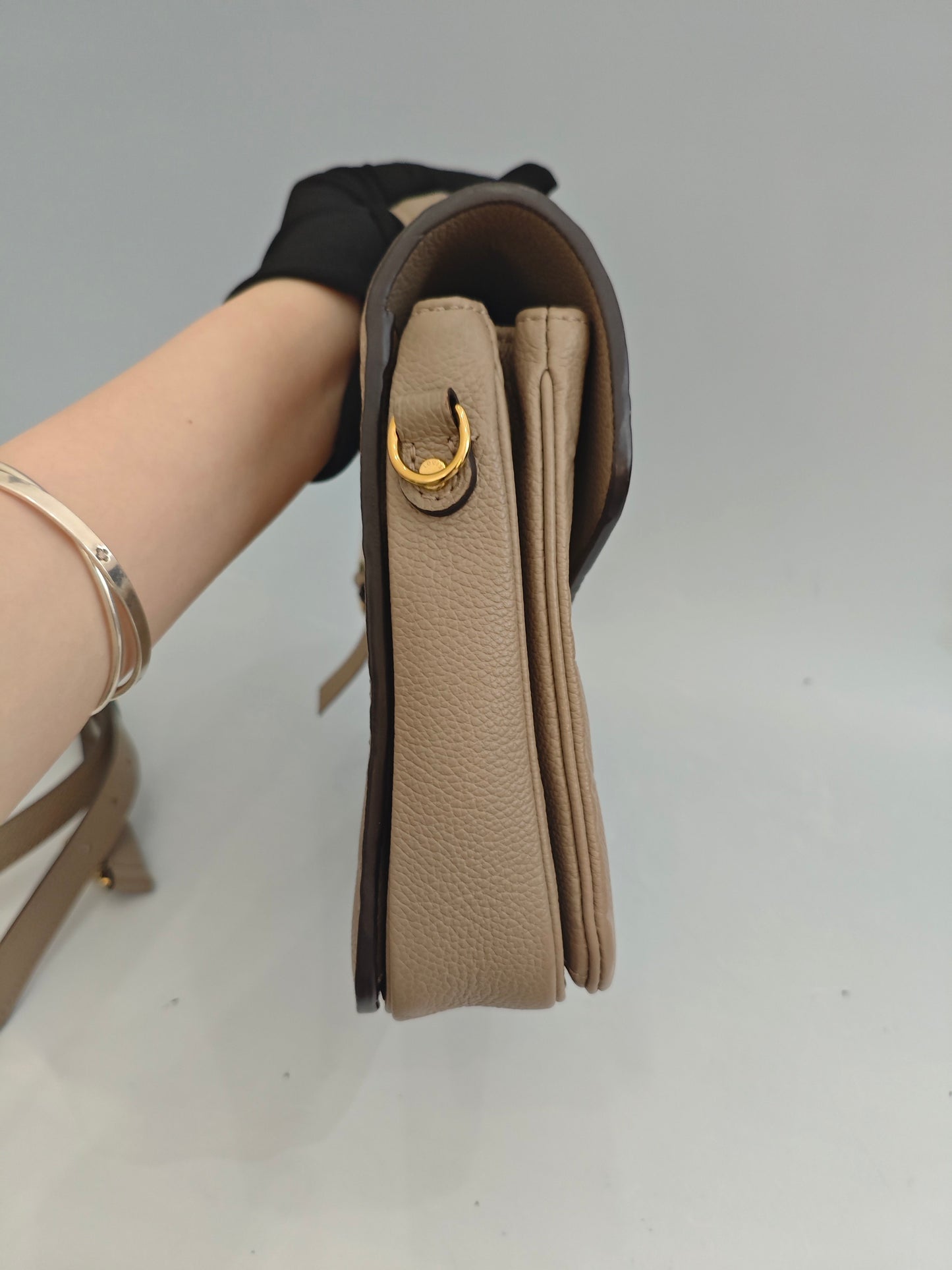 Louis Vuitton - Other - Leather - Grey - (Small)