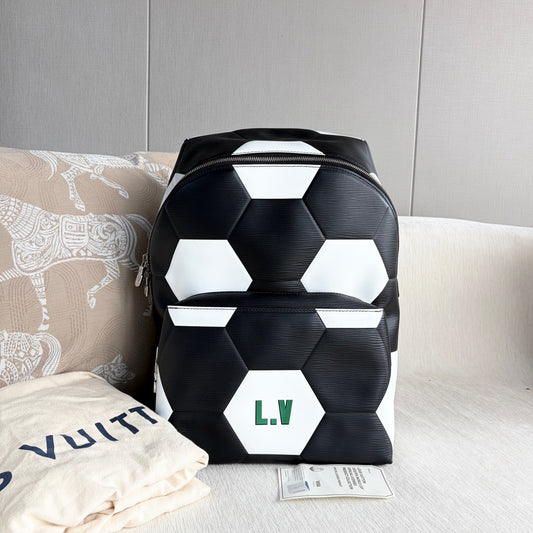 Louis Vuitton - Other - Leather - Multicolour - (medium)