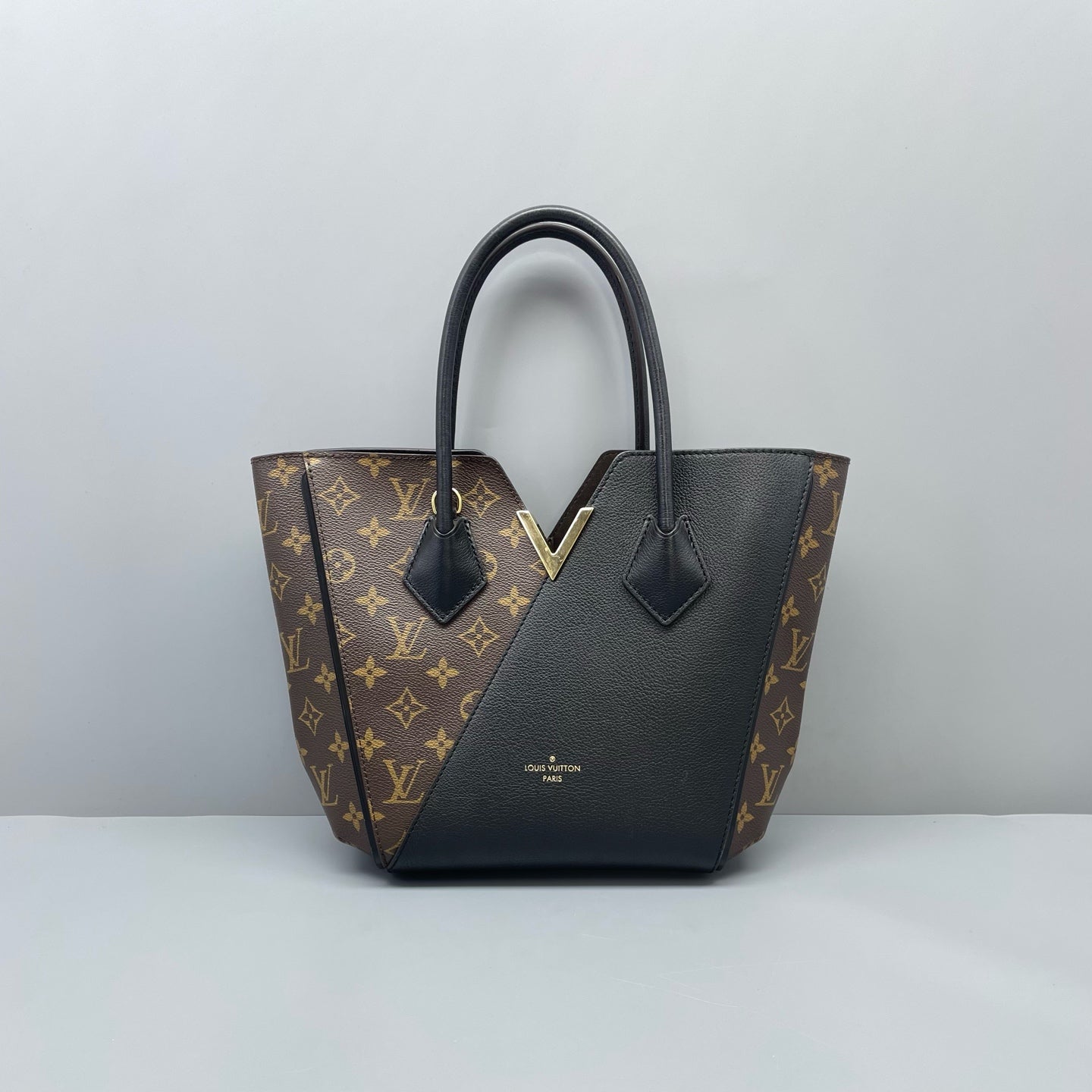 Louis Vuitton - Other - Leather - Multicolour - (medium)