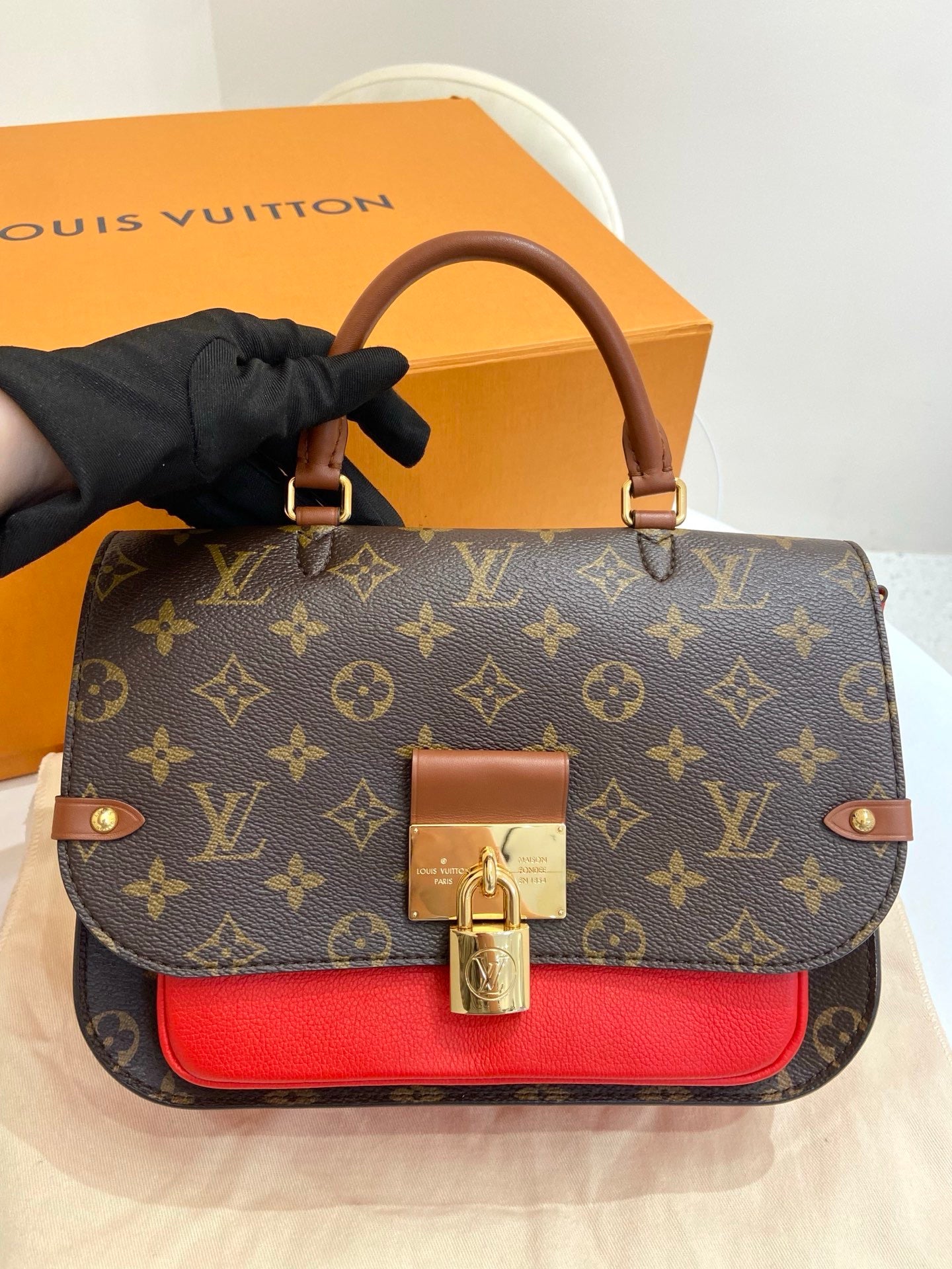 Louis Vuitton - Other - Leather - Multicolour - (medium)