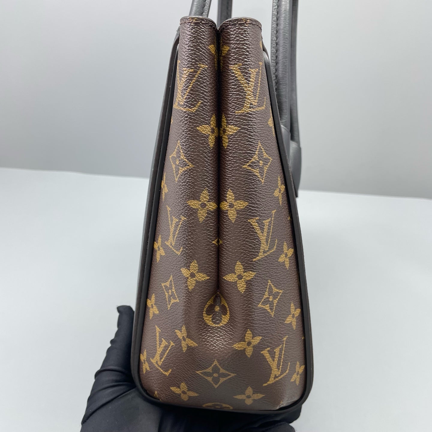 Louis Vuitton - Other - Leather - Multicolour - (medium)