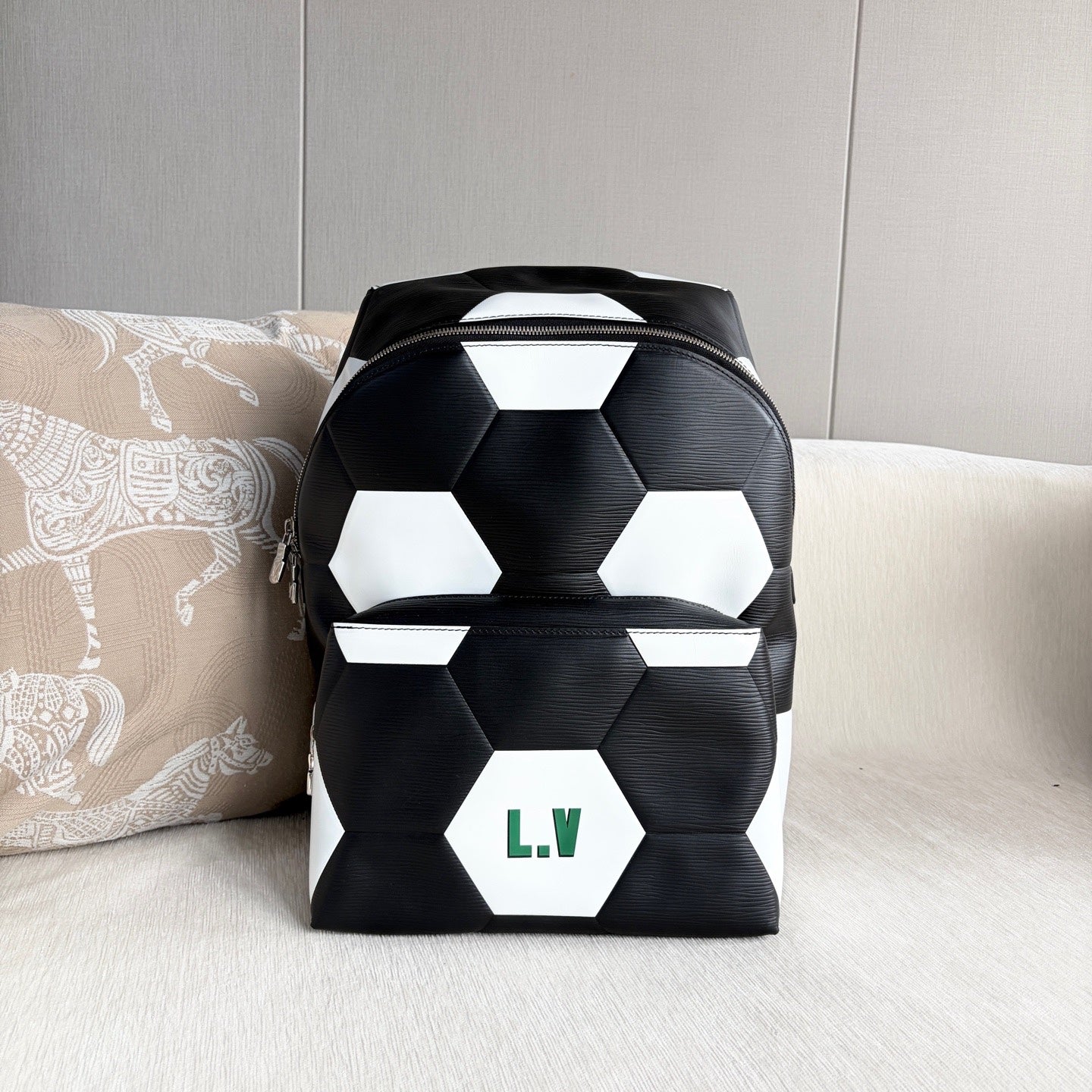 Louis Vuitton - Other - Leather - Multicolour - (medium)